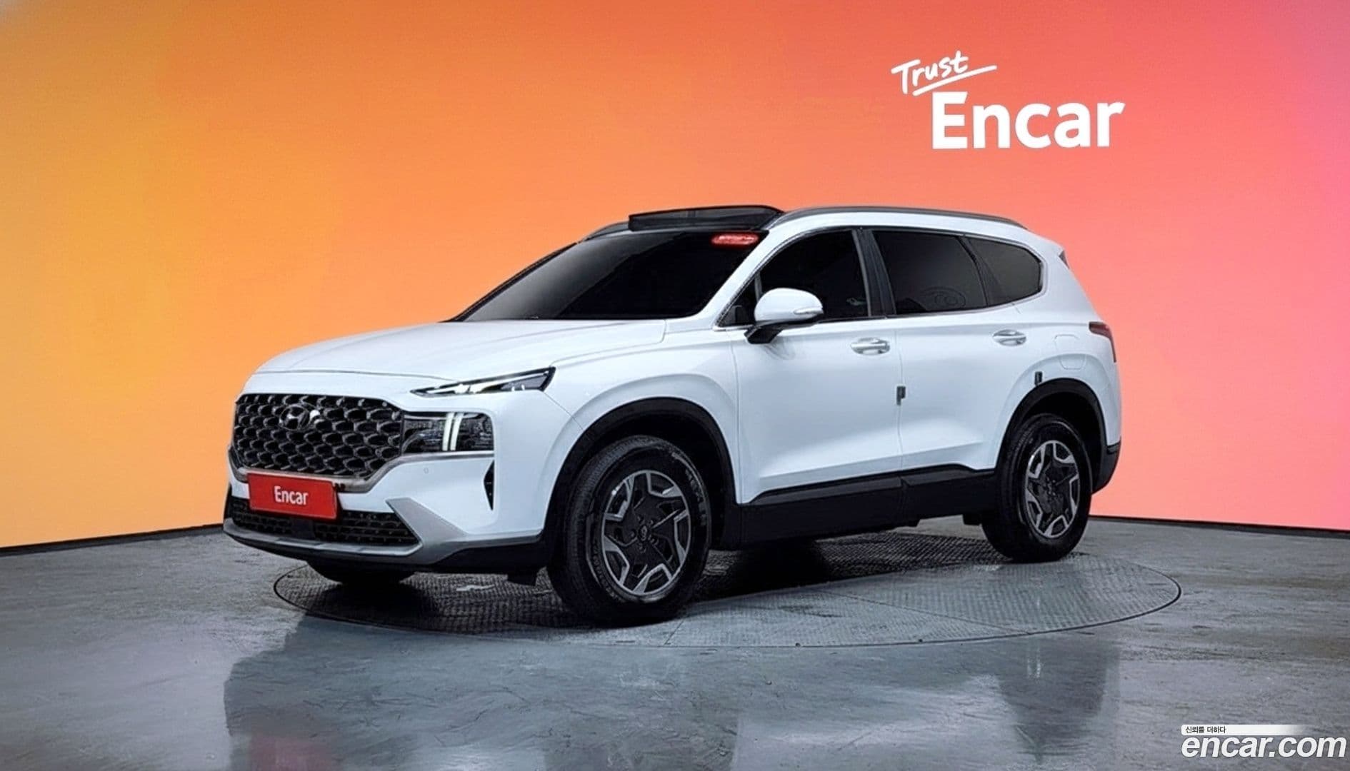 Main__Slider__Photo:Santafe Hyundai 2022.9-0