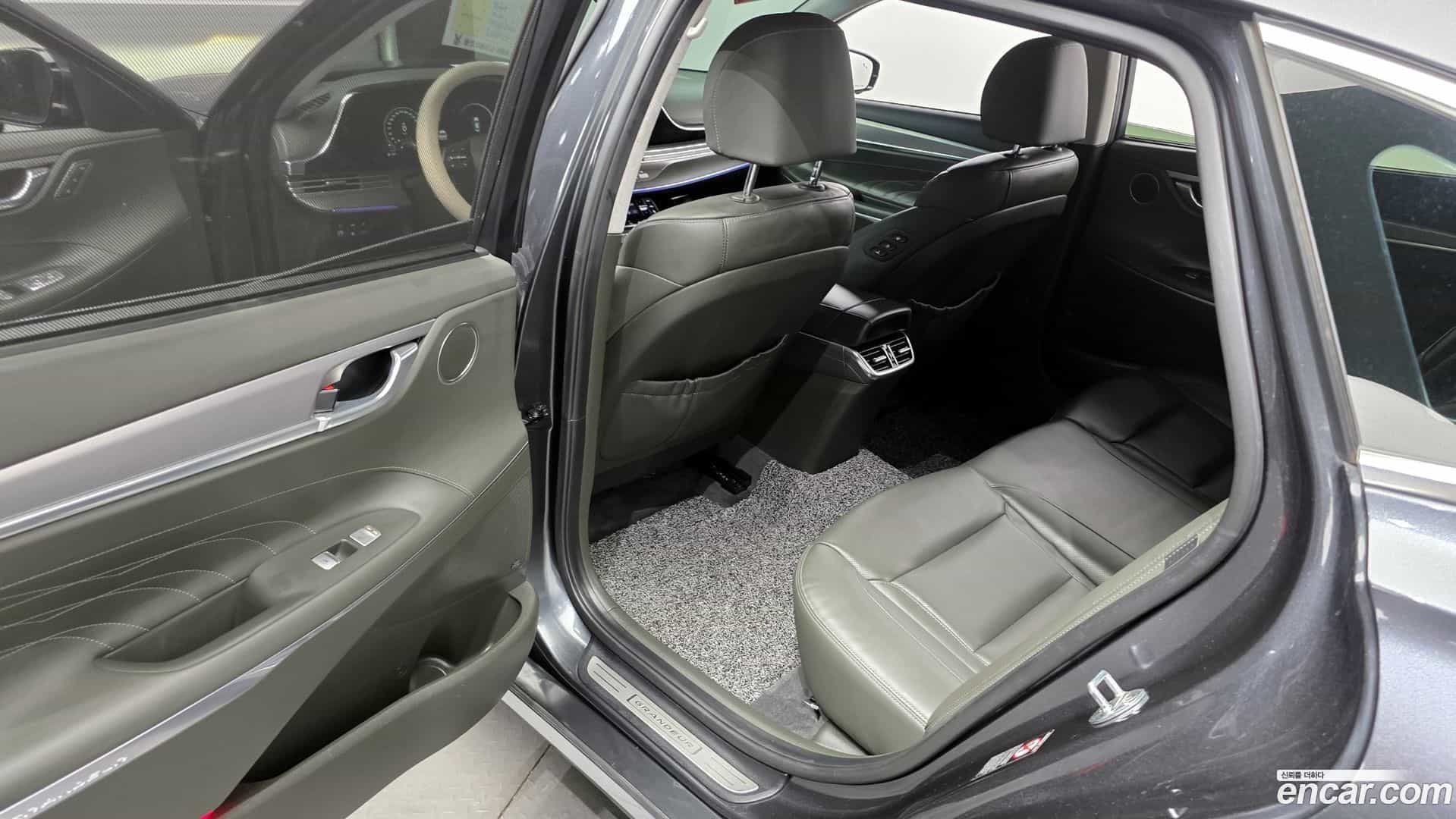 Grandeur Hyundai 2020.11-OPTION-015