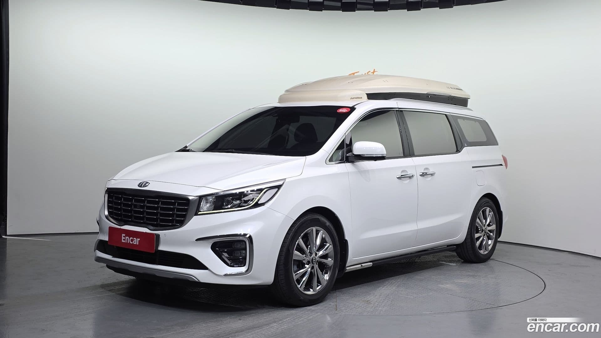 Main__Slider__Photo:Canival Kia 2018.4-0