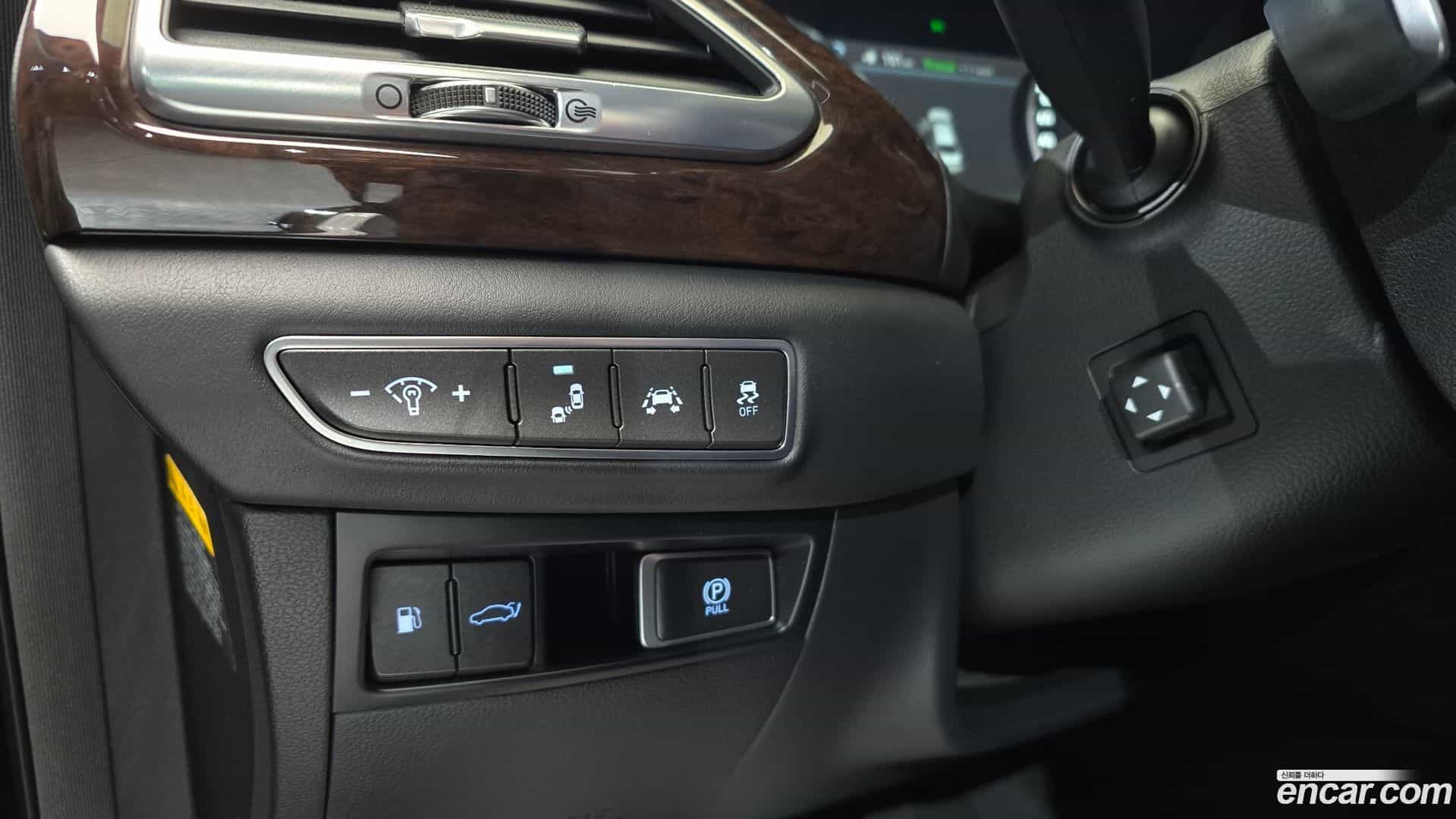 EQ900 Genesis 2016.2-OPTION-020