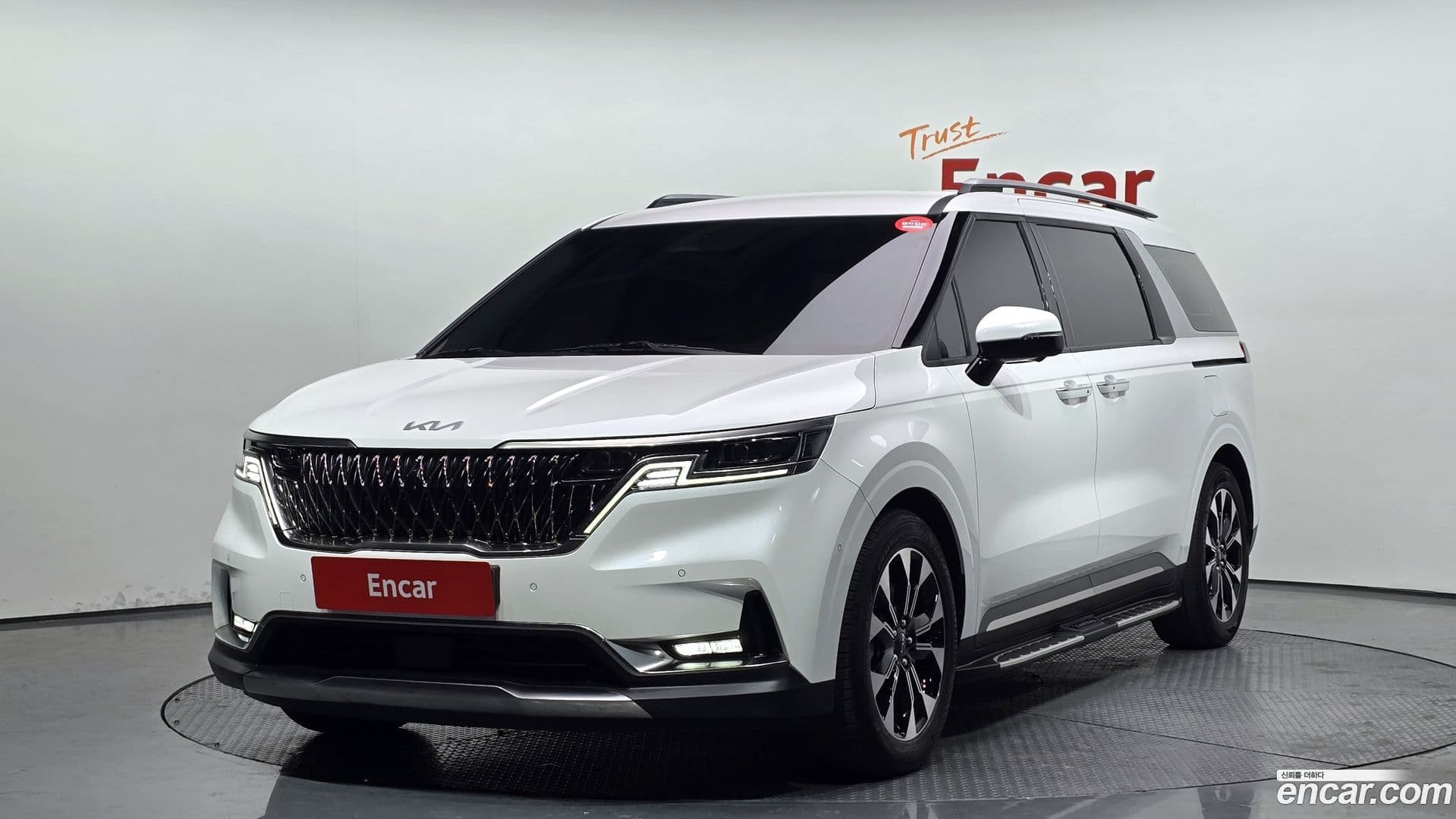 Main__Slider__Photo:Canival Kia 2022.9-0