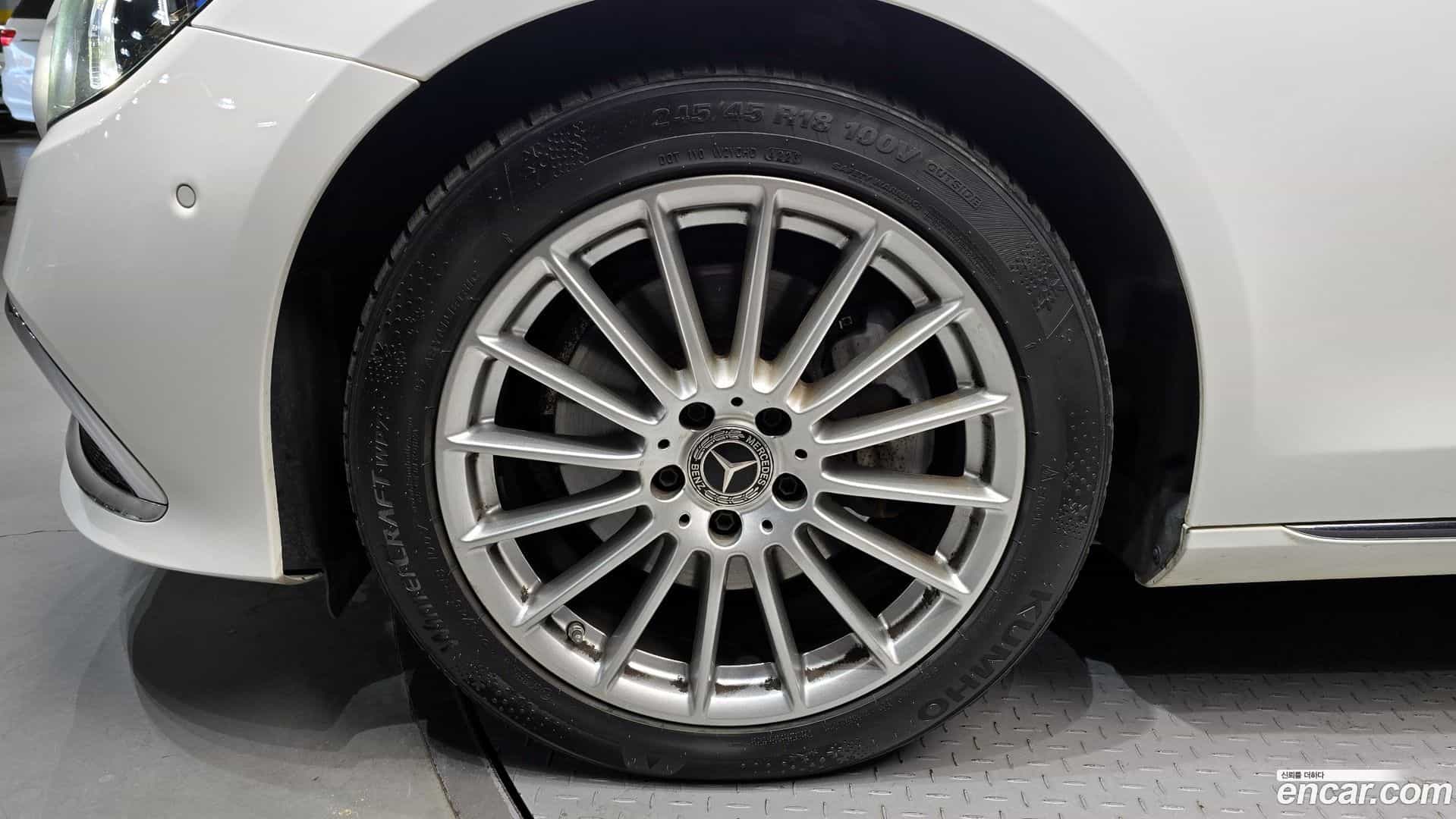 E-Class Mercedes-Benz 2020.11-OUTER-005