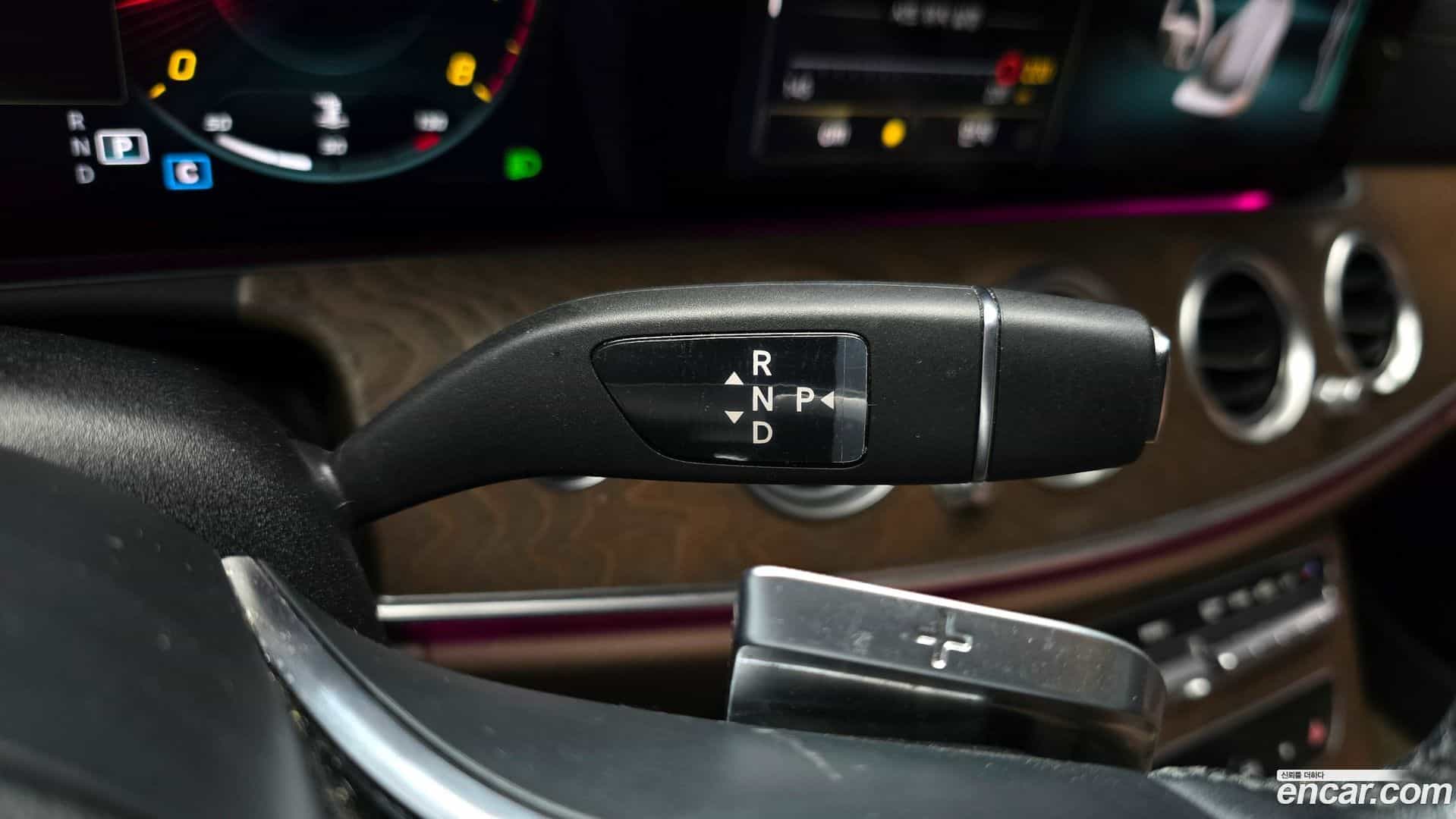 E-Class Mercedes-Benz 2020.11-INNER-009