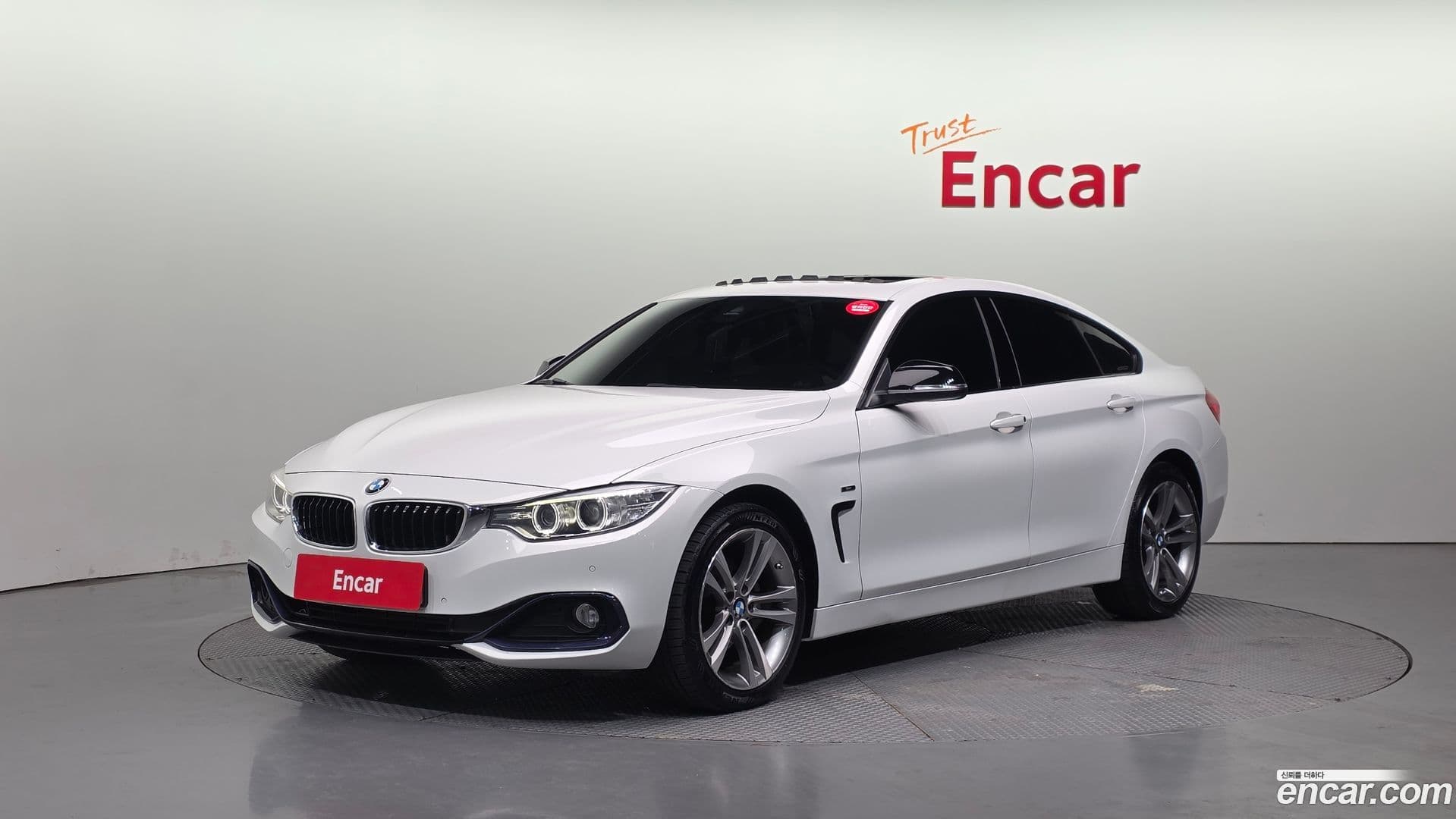 Main__Slider__Photo:4-Series BMW 2015.6-0