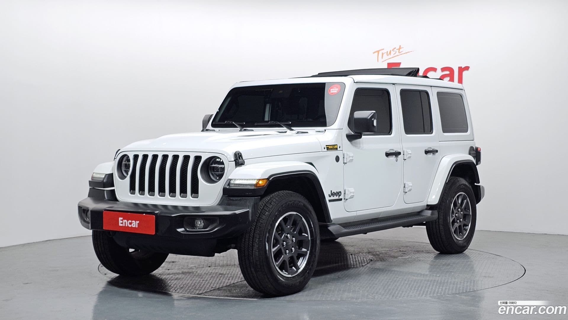 Main__Slider__Photo:Wrangler Jeep 2021.6-0