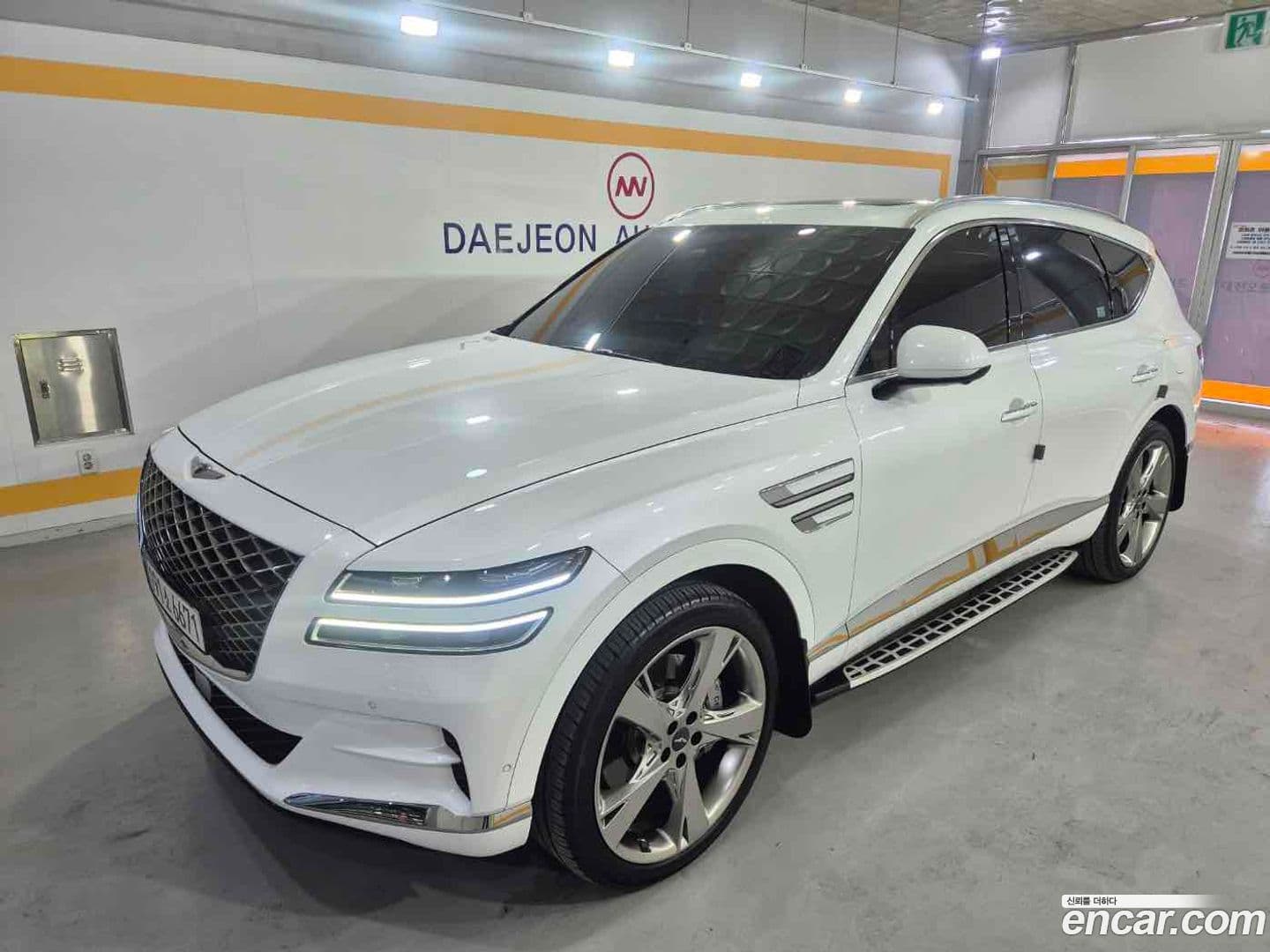 Main__Slider__Photo:GV80 Genesis 2023.2-0