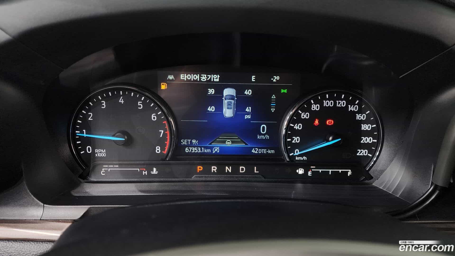 Explorer Ford 2022.6-INNER-008