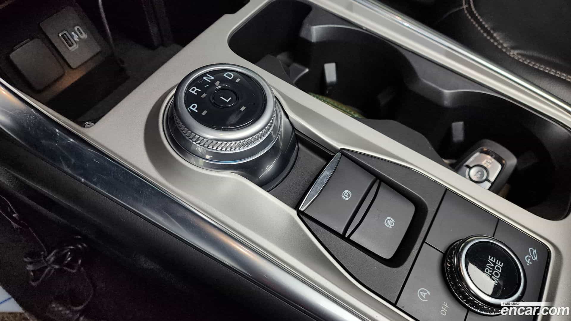 Explorer Ford 2022.6-INNER-009