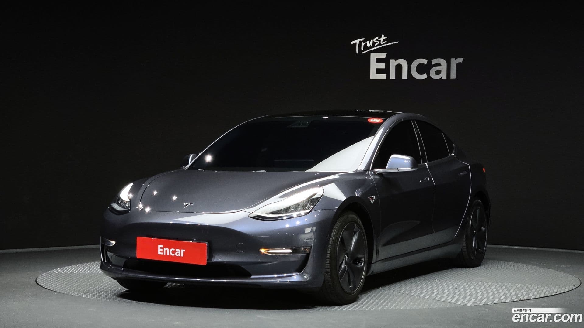 Main__Slider__Photo:Model 3 Tesla 2020.10-0