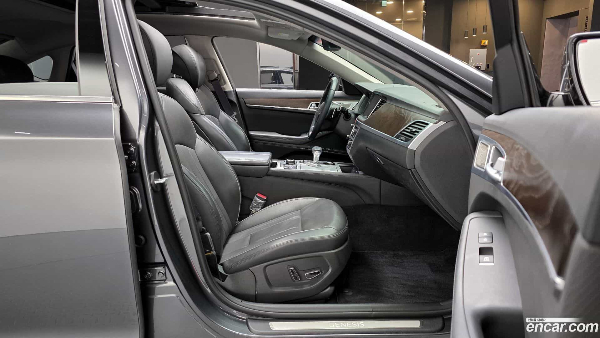 G80 Genesis 2016.8-INNER-010