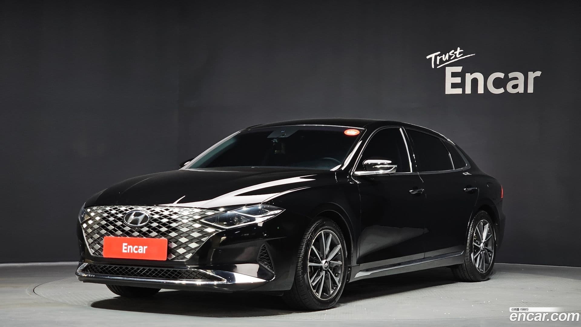 Main__Slider__Photo:Grandeur Hyundai 2019.11-0