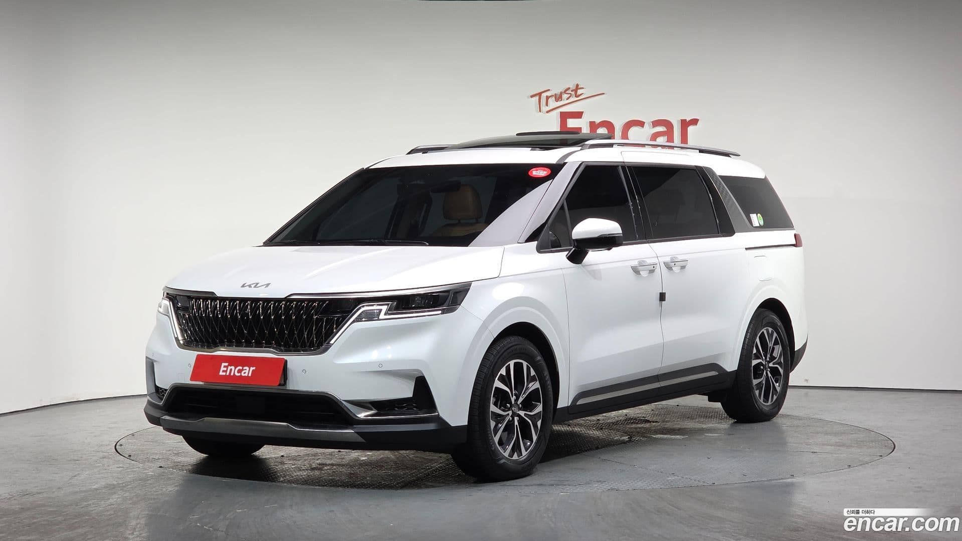 Main__Slider__Photo:Canival Kia 2023.3-0