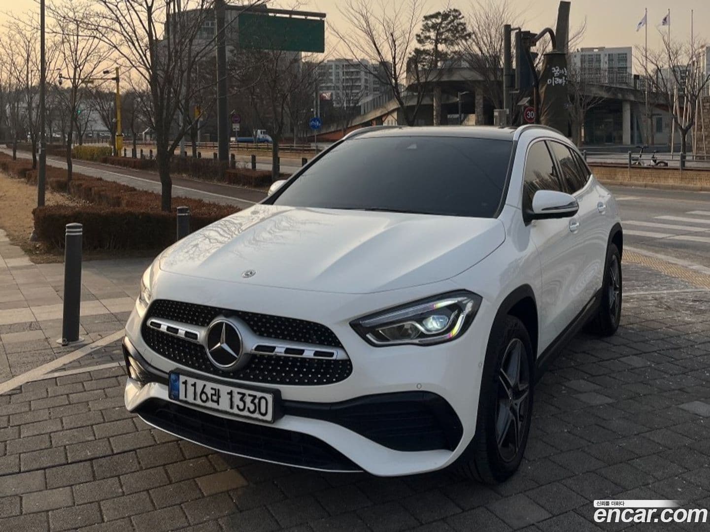 Main__Slider__Photo:GLA-Class Mercedes-Benz 2020.8-0