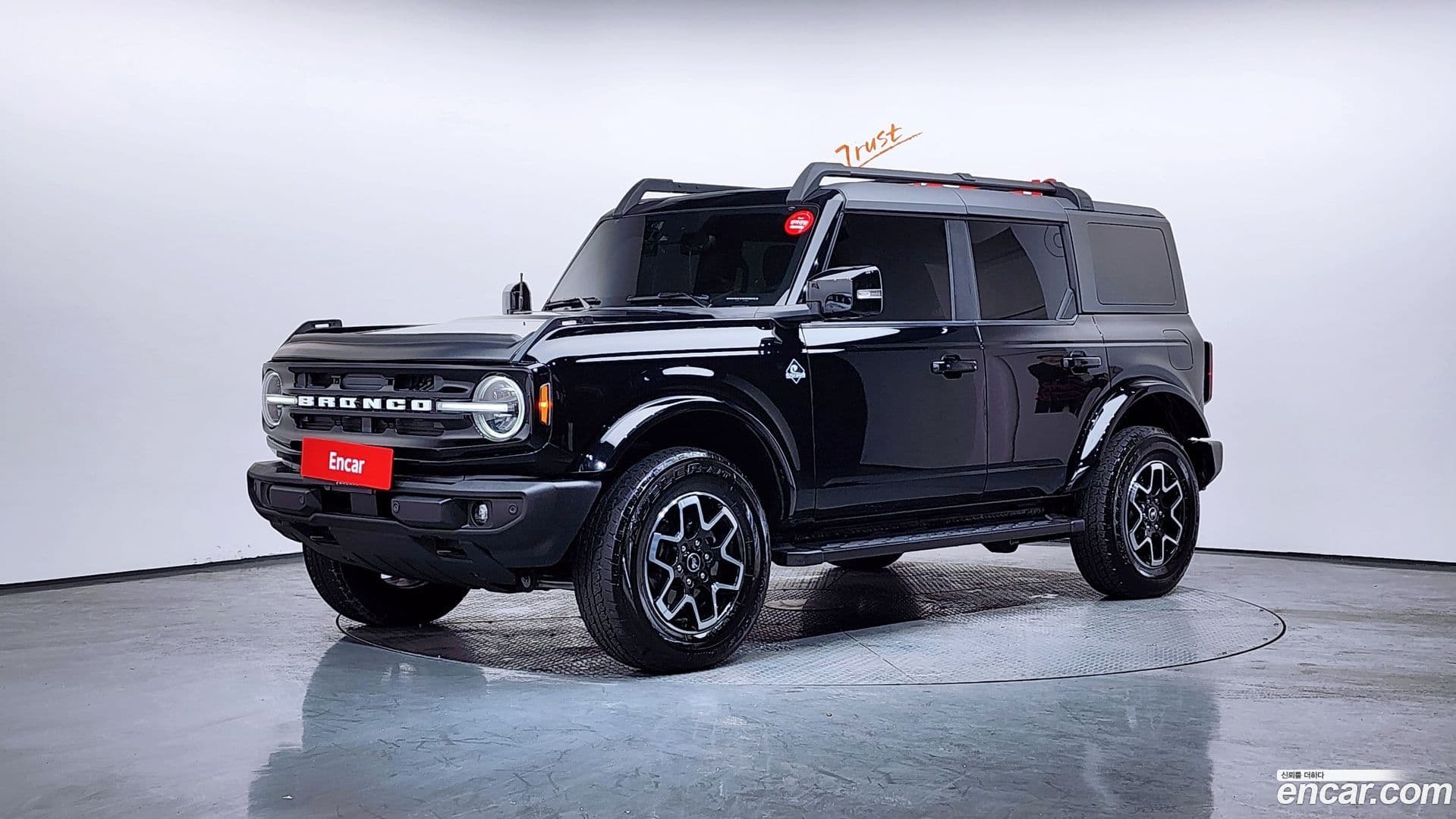 Main__Slider__Photo:Bronco Ford 2023.11-0