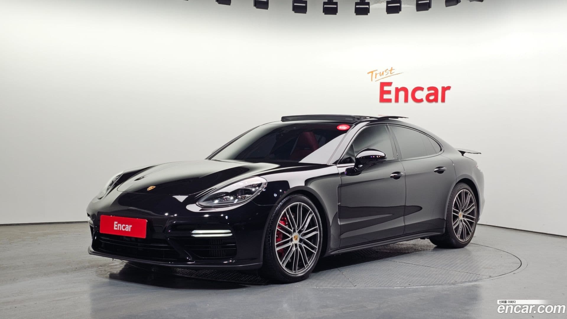 Main__Slider__Photo:Panamera Porsche 2019.7-0