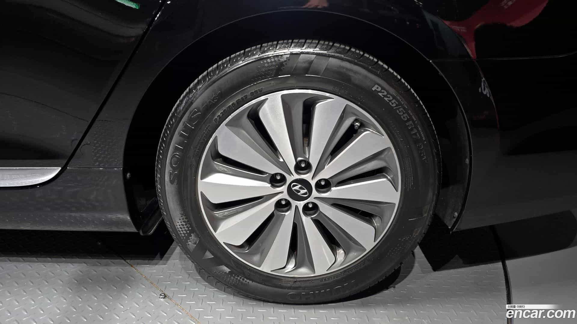 Grandeur Hyundai 2015.10-OUTER-005