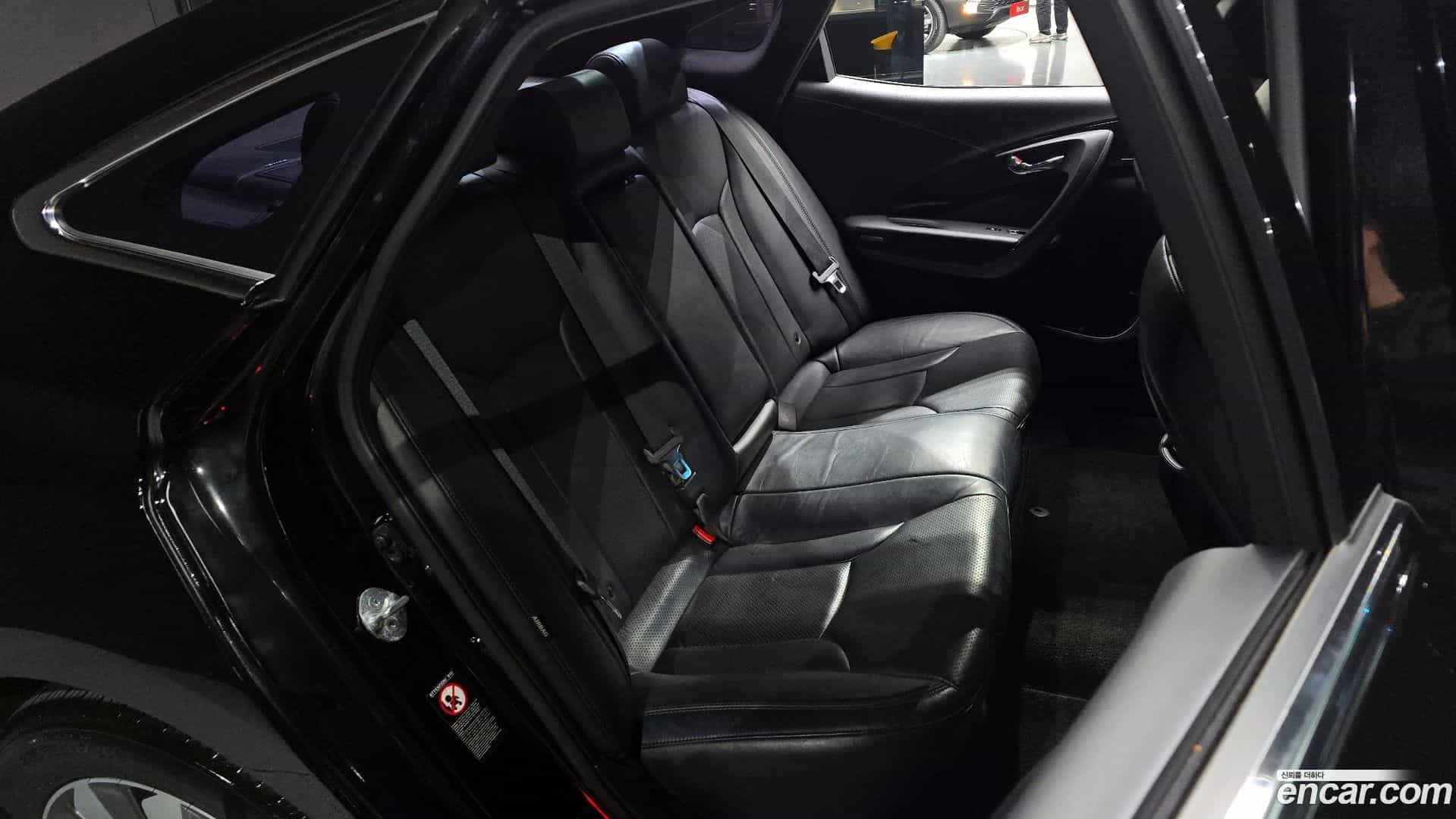Grandeur Hyundai 2015.10-OPTION-017