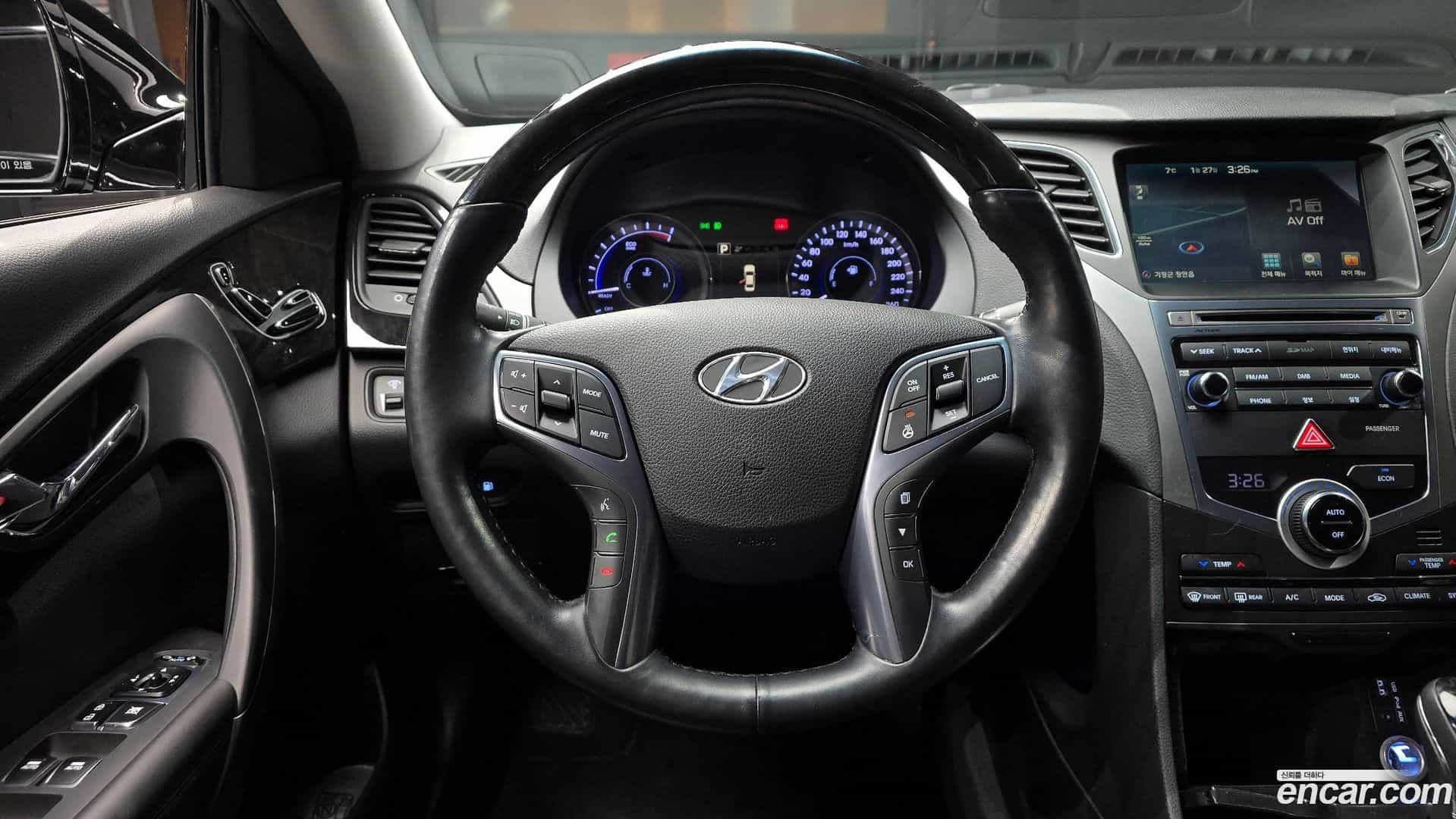 Grandeur Hyundai 2015.10-OPTION-018