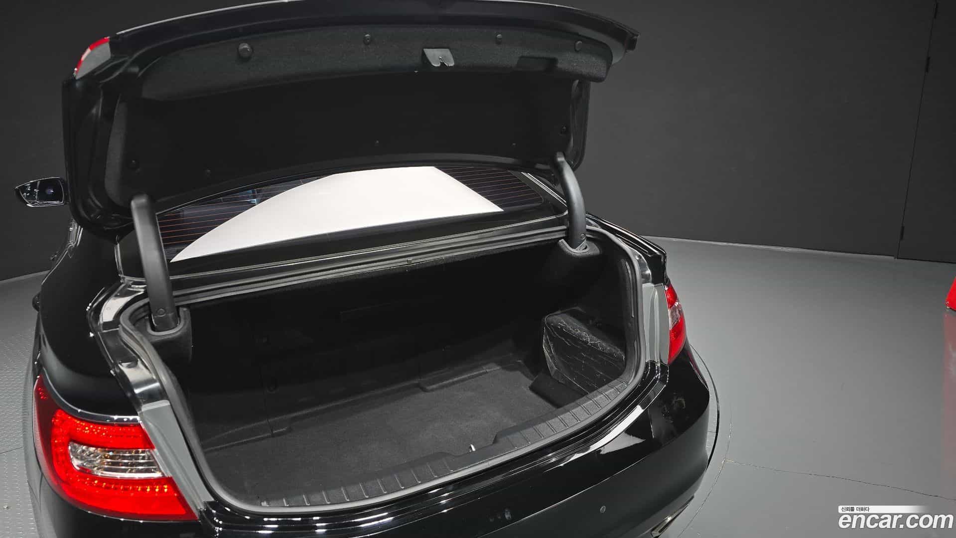 Grandeur Hyundai 2015.10-OPTION-024