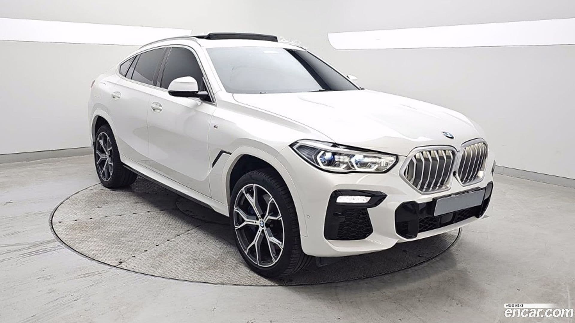 Main__Slider__Photo:X6 BMW 2020.8-0
