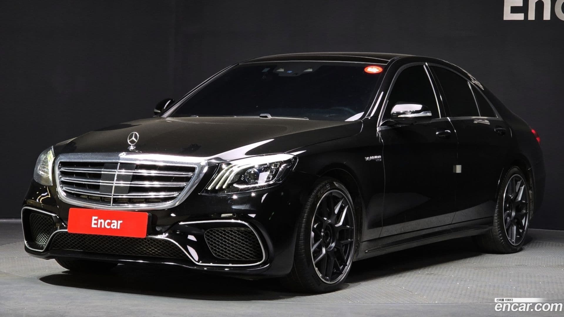 Main__Slider__Photo:S-Class Mercedes-Benz 2019.10-0