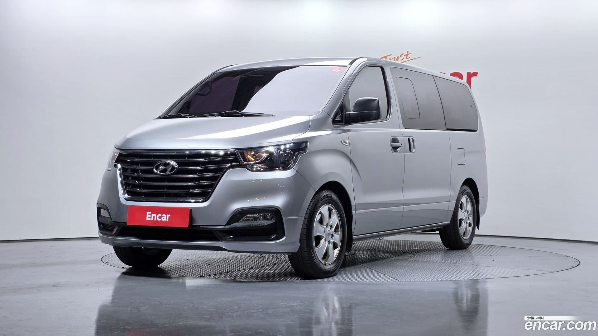 Main__Slider__Photo:Starex Hyundai 2018.2-0