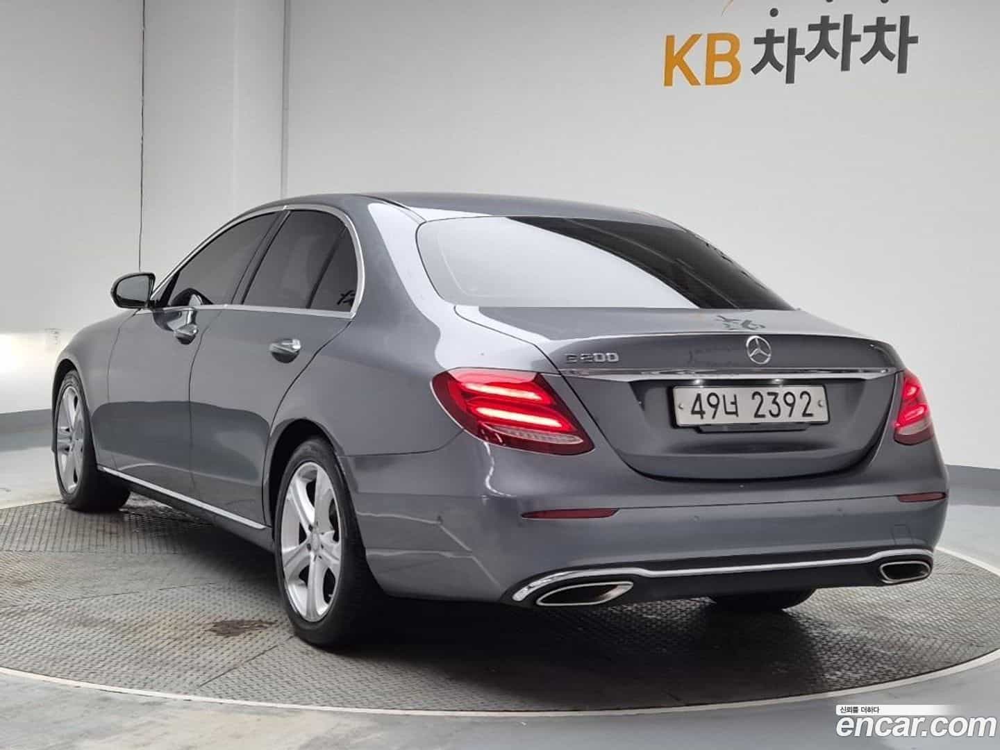 E-Class Mercedes-Benz 2017.1-OUTER-002