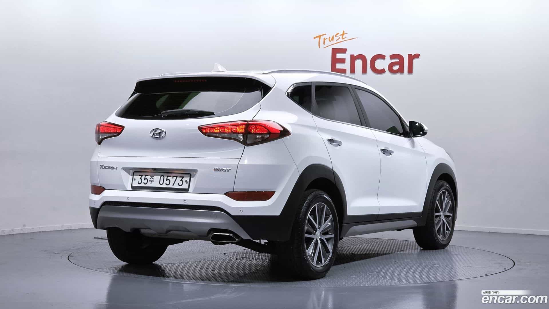 Tucson Hyundai 2016.5-OUTER-002