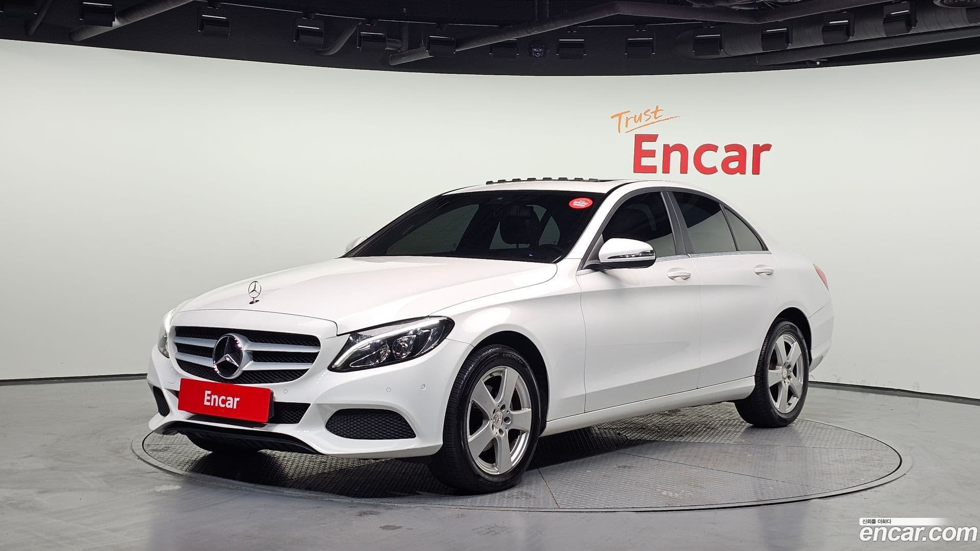 Main__Slider__Photo:C-Class Mercedes-Benz 2016.0-0