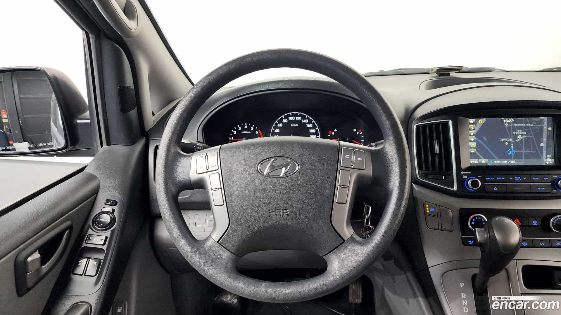 Starex Hyundai 2018.6-OPTION-017