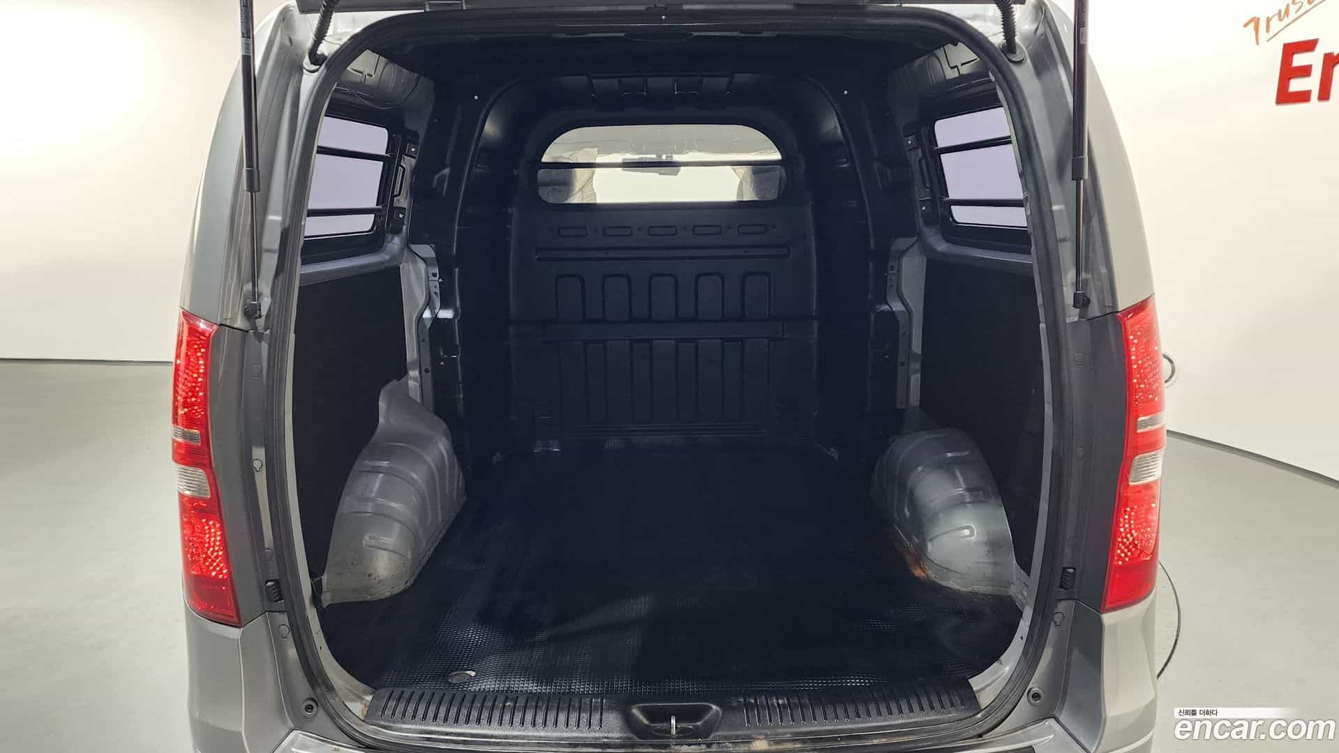 Starex Hyundai 2018.6-OPTION-024