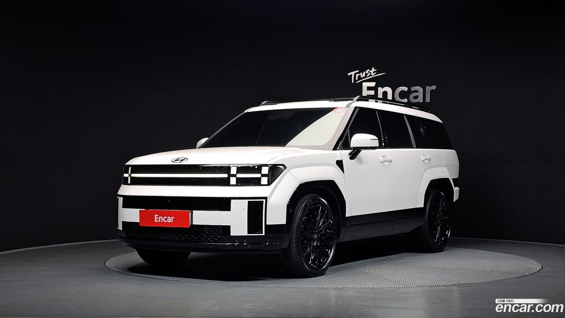 Main__Slider__Photo:Santafe Hyundai 2025.5-0