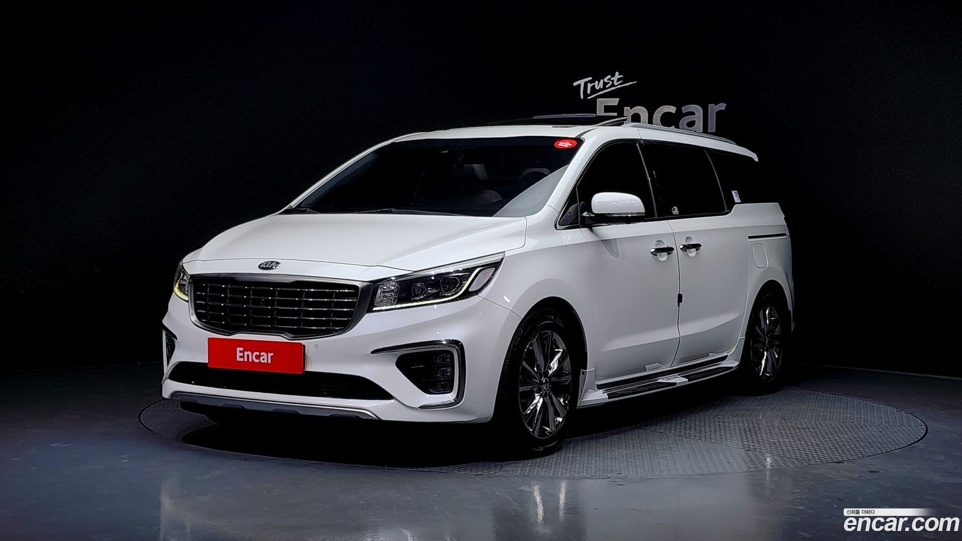 Main__Slider__Photo:Canival Kia 2018.7-0