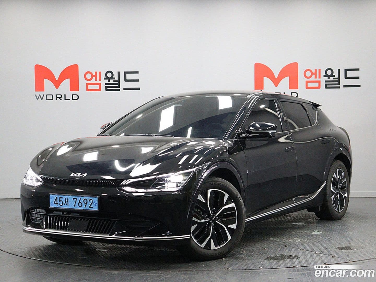Main__Slider__Photo:EV6 Kia 2022.5-0