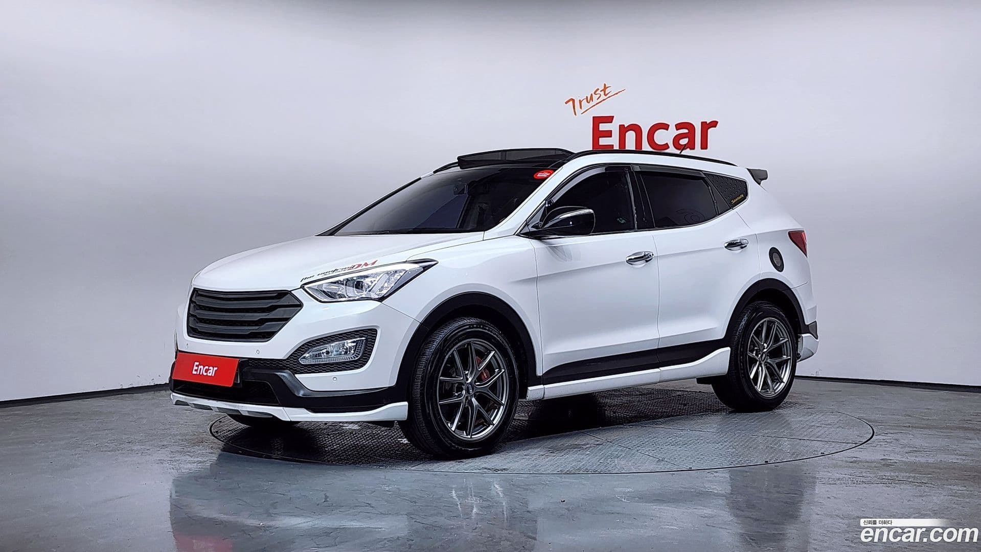 Main__Slider__Photo:Santafe Hyundai 2013.9-0