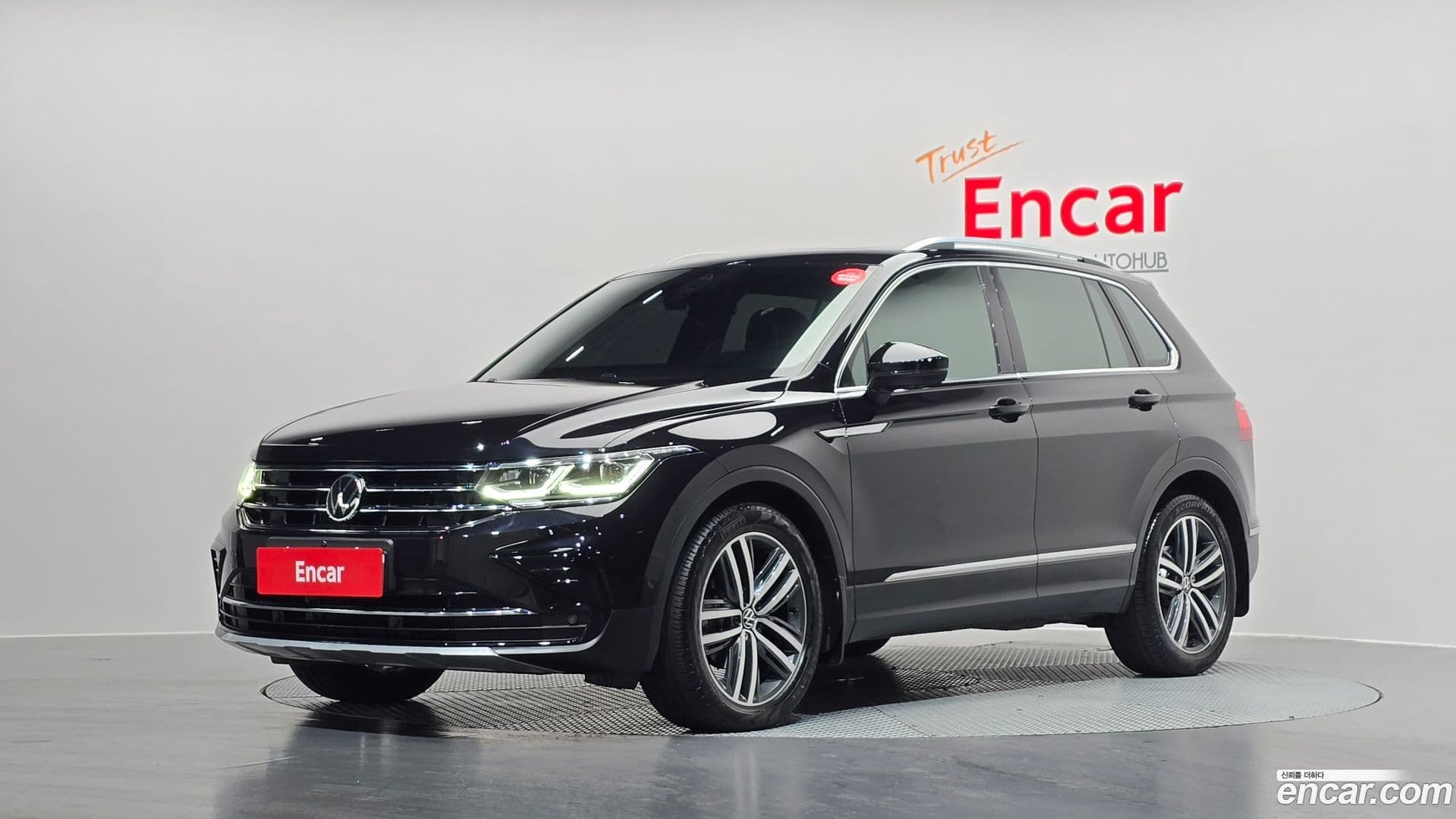 Main__Slider__Photo:Tiguan Volkswagen 2022.2-0