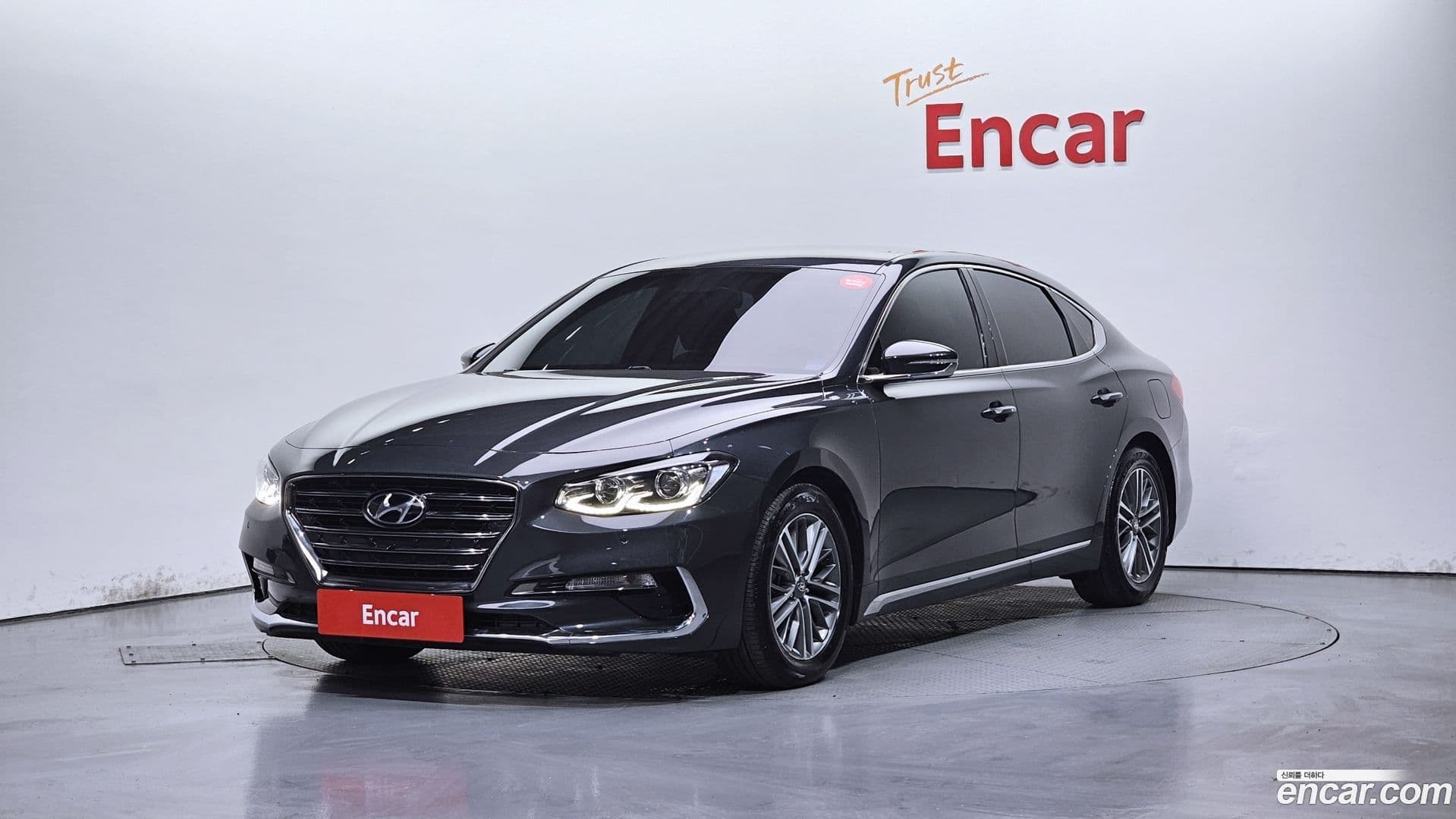 Main__Slider__Photo:Grandeur Hyundai 2017.4-0