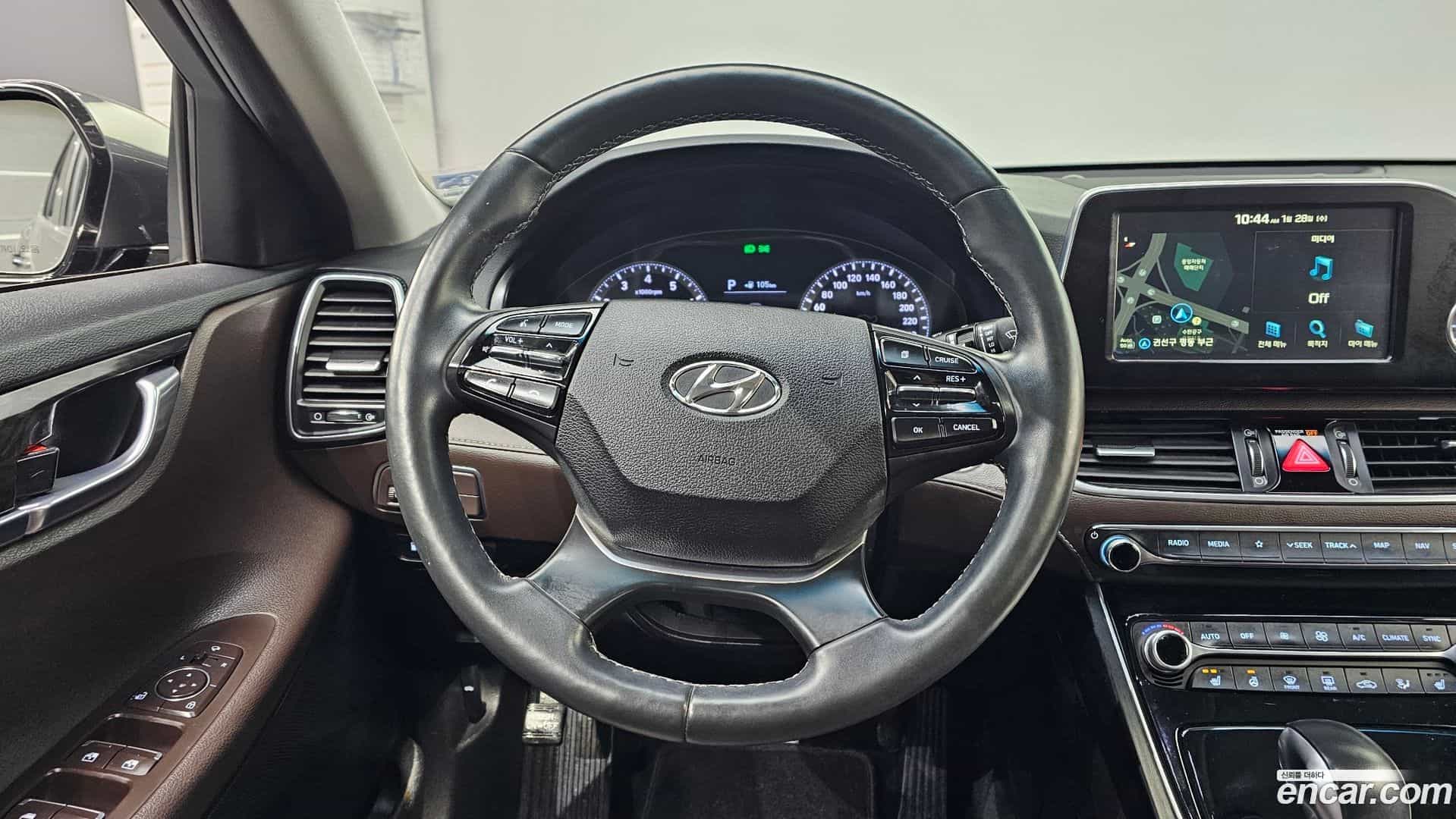 Grandeur Hyundai 2017.4-OPTION-017