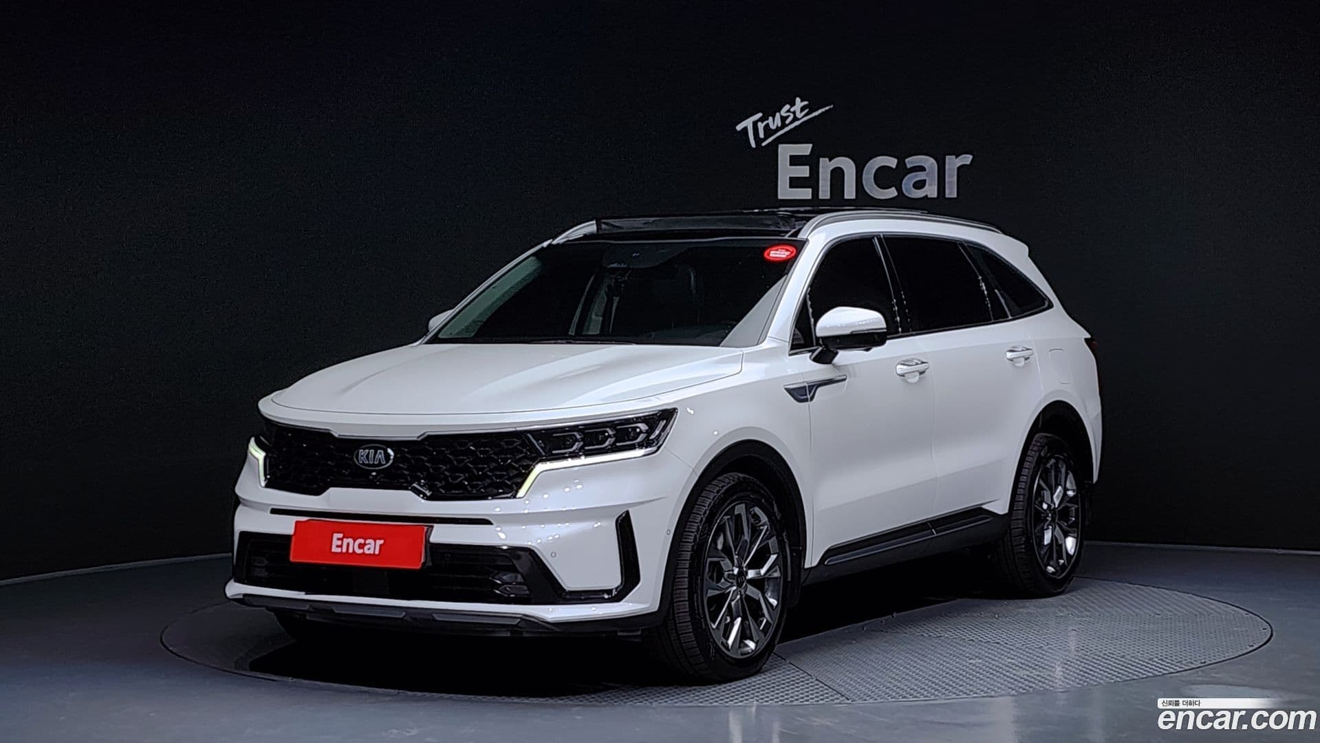 Main__Slider__Photo:Sorento Kia 2020.4-0