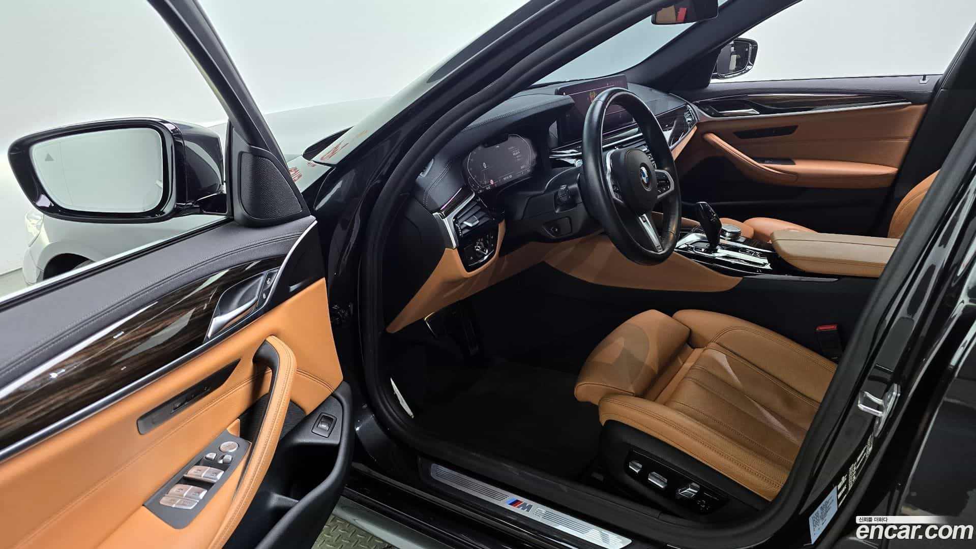 5-Series BMW 2022.0-INNER-010