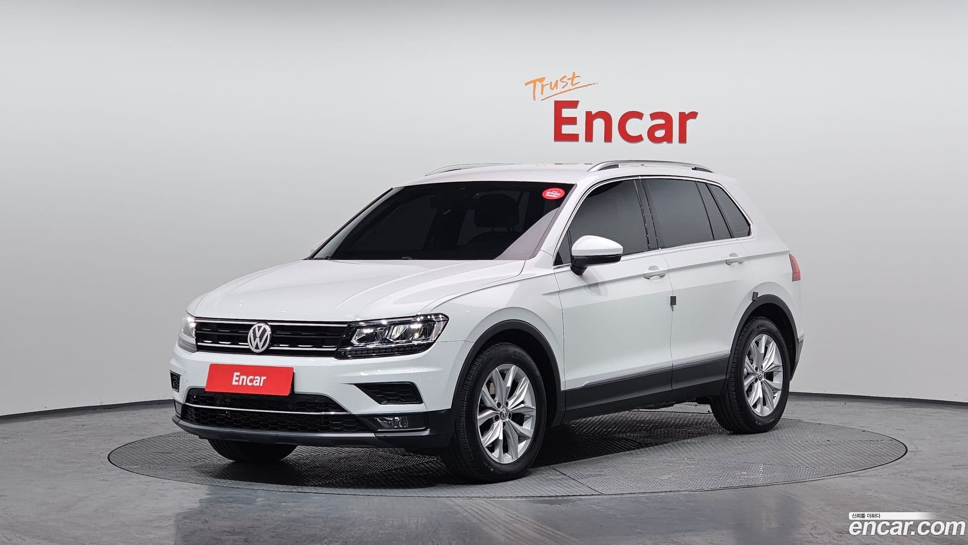 Main__Slider__Photo:Tiguan Volkswagen 2018.4-0