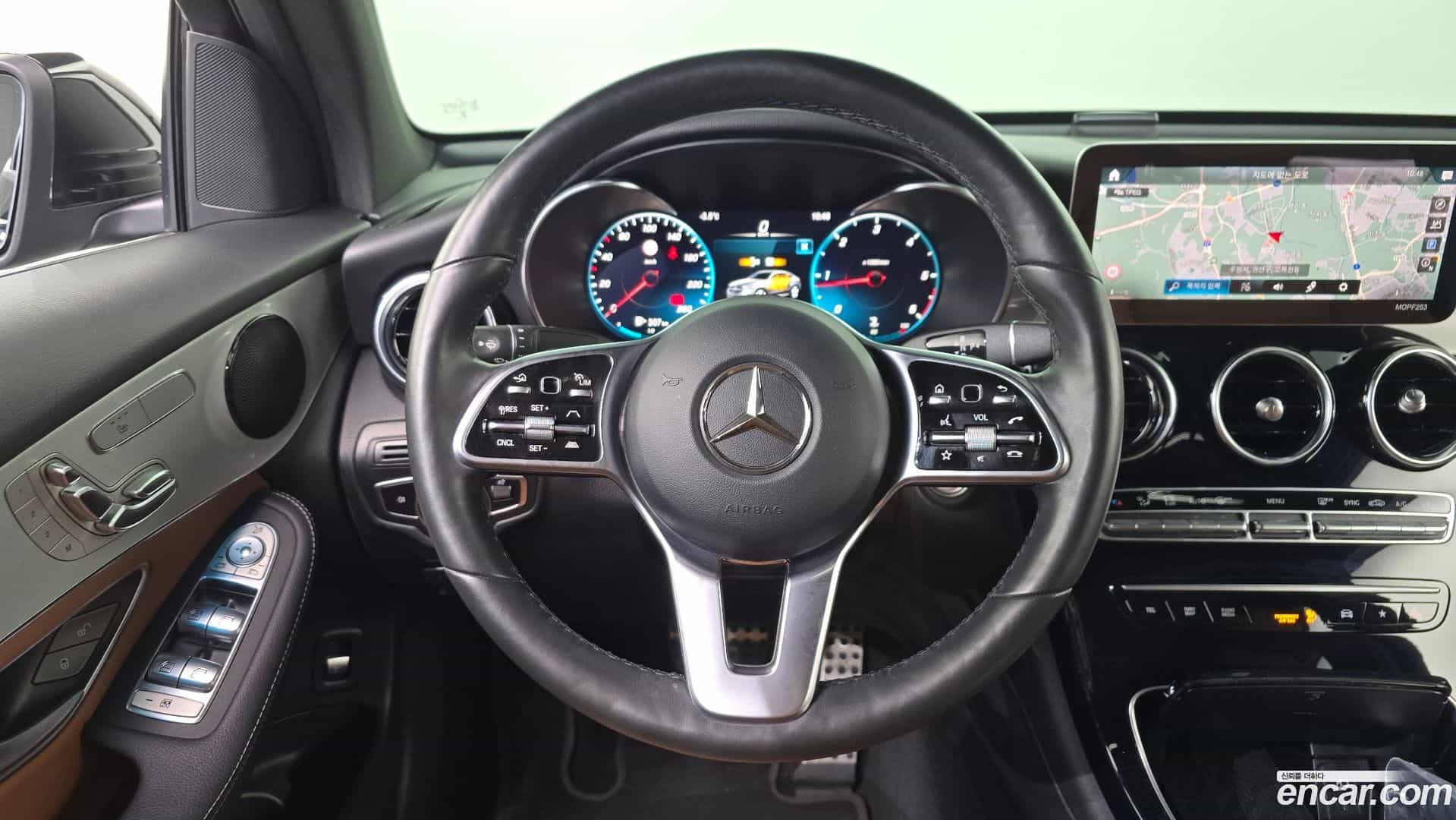 GLC-Class Mercedes-Benz 2021.2-OPTION-017