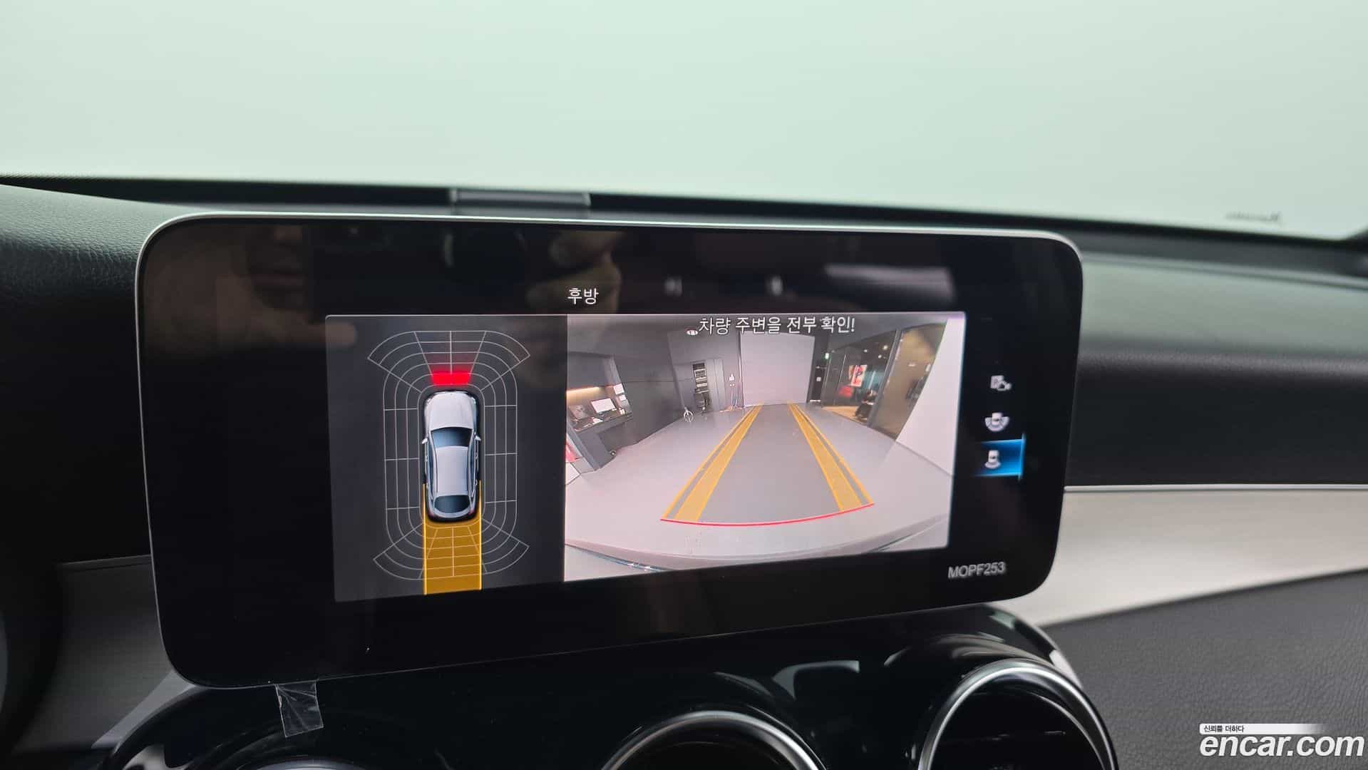 GLC-Class Mercedes-Benz 2021.2-OPTION-019
