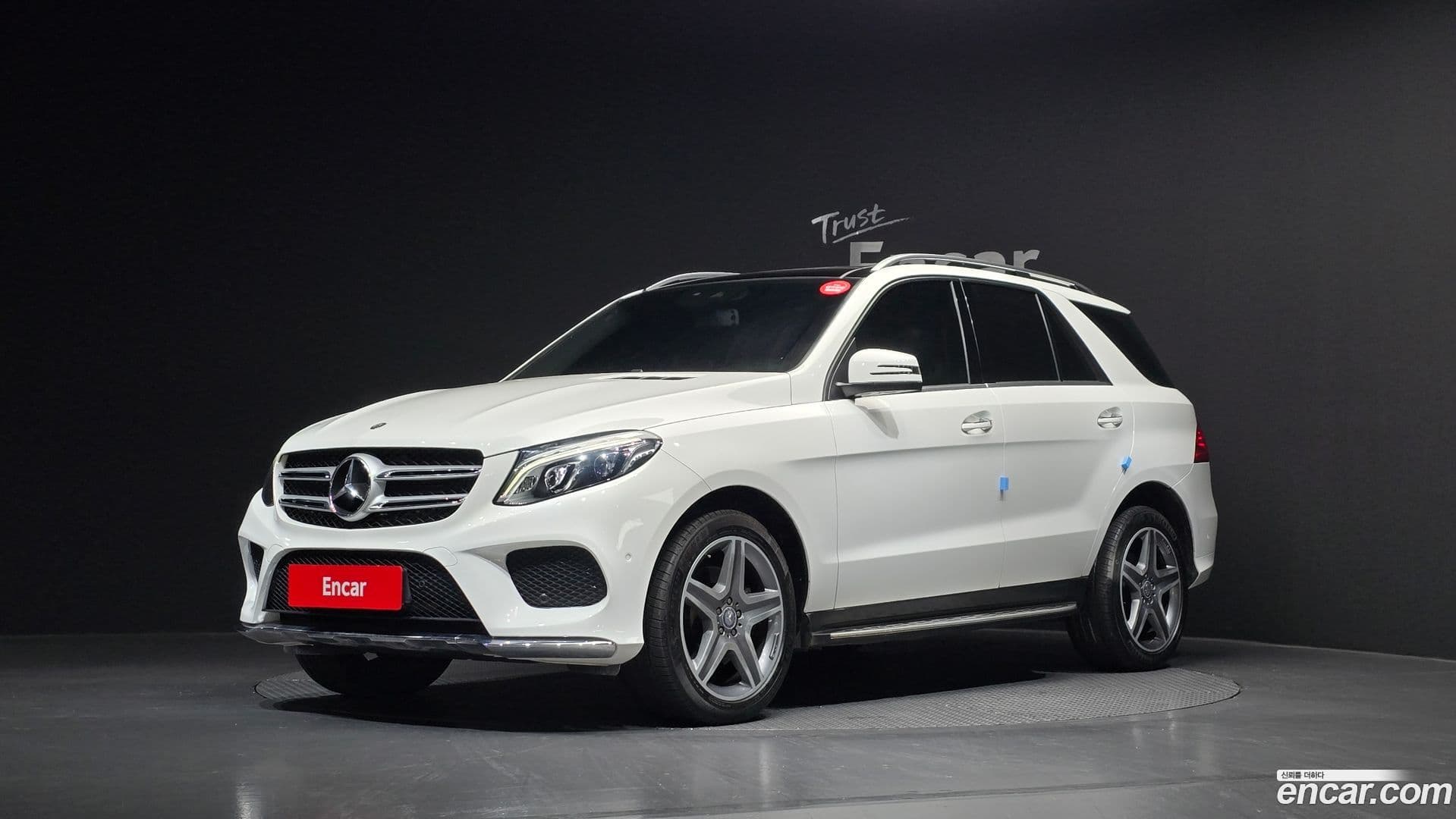 Main__Slider__Photo:GLE-Class Mercedes-Benz 2016.11-0