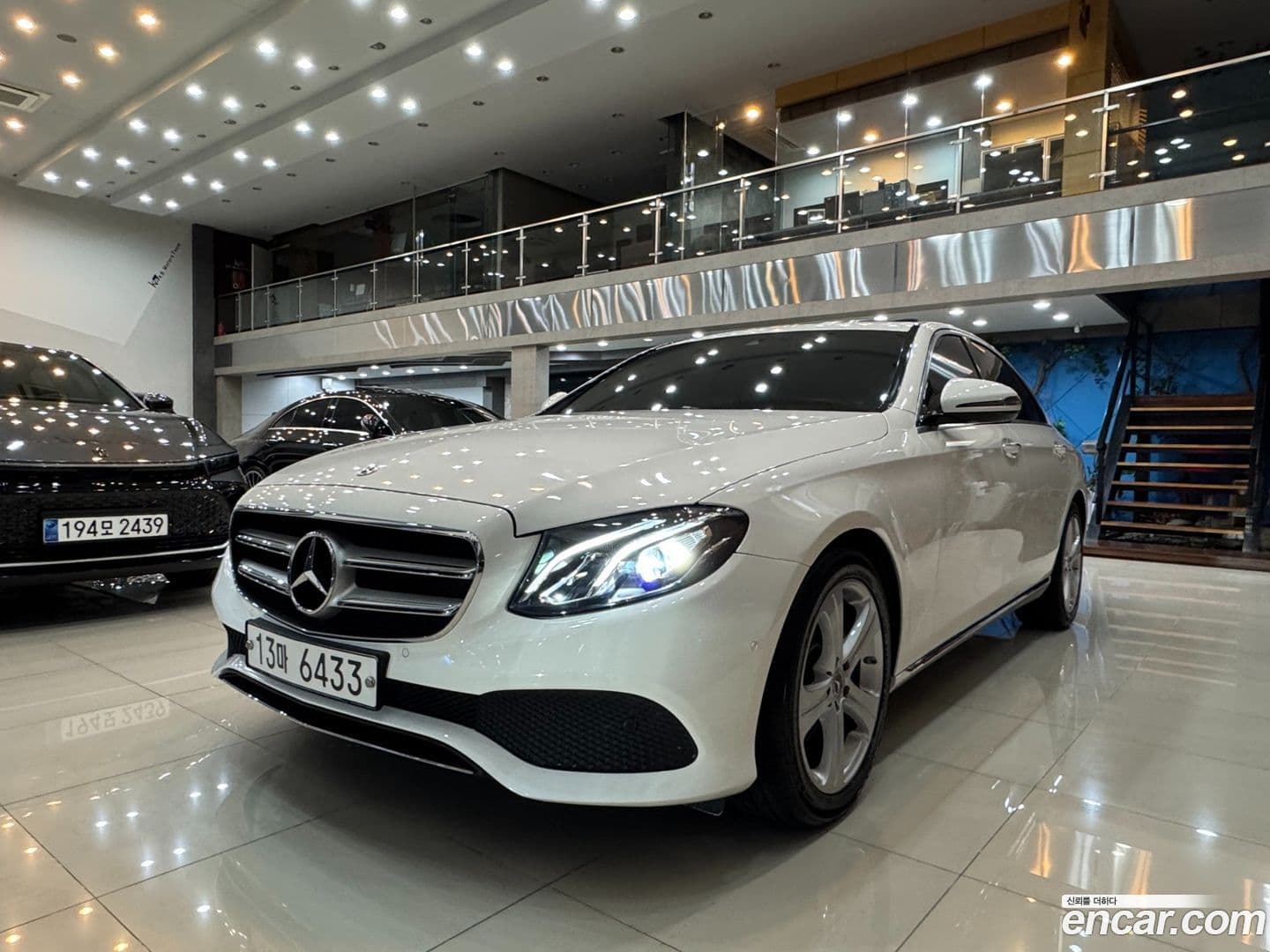 Main__Slider__Photo:E-Class Mercedes-Benz 2017.8-0