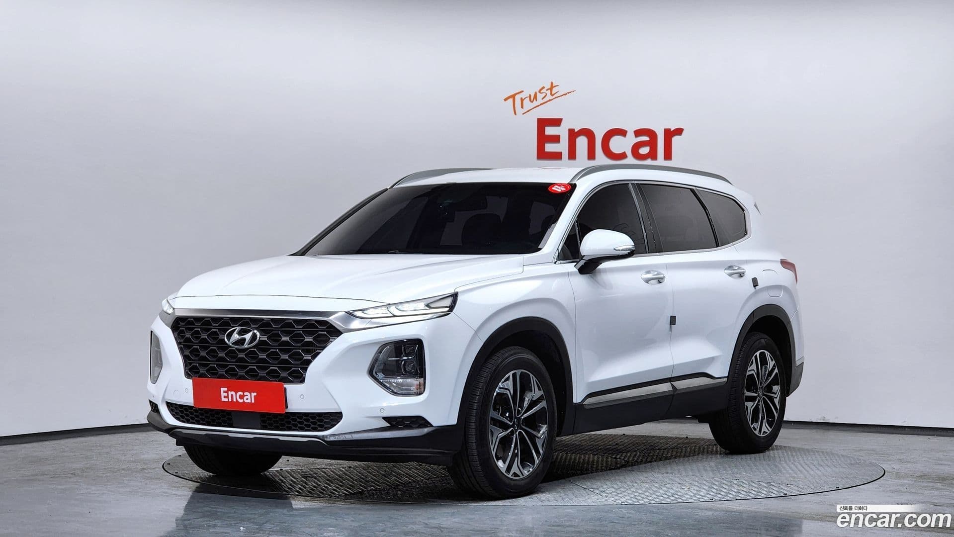 Main__Slider__Photo:Santafe Hyundai 2018.6-0