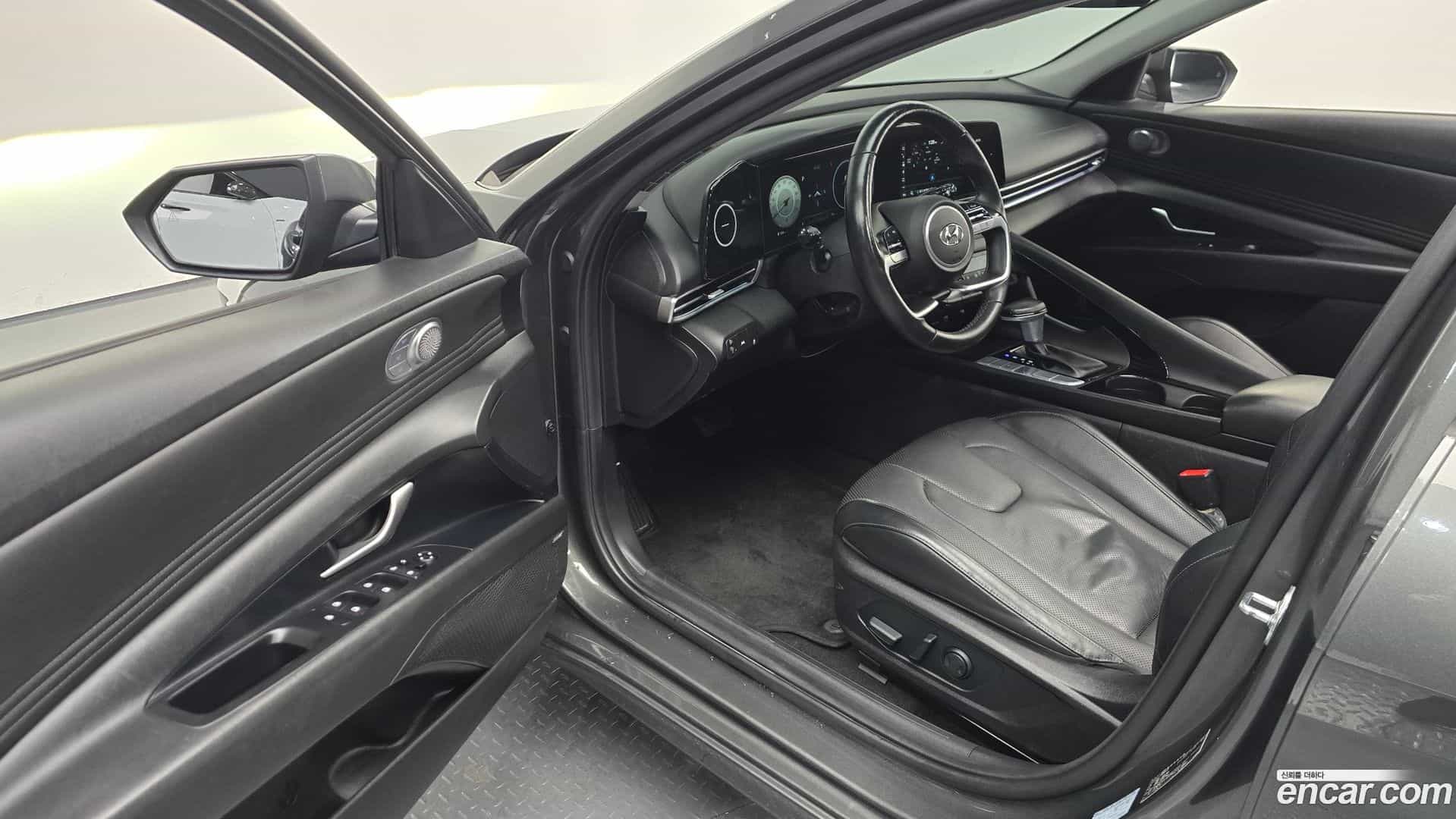 AVANTE Hyundai 2021.0-OPTION-015