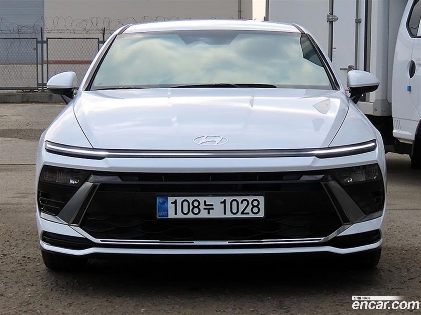 Main__Slider__Photo:Sonata Hyundai 2024.9-0