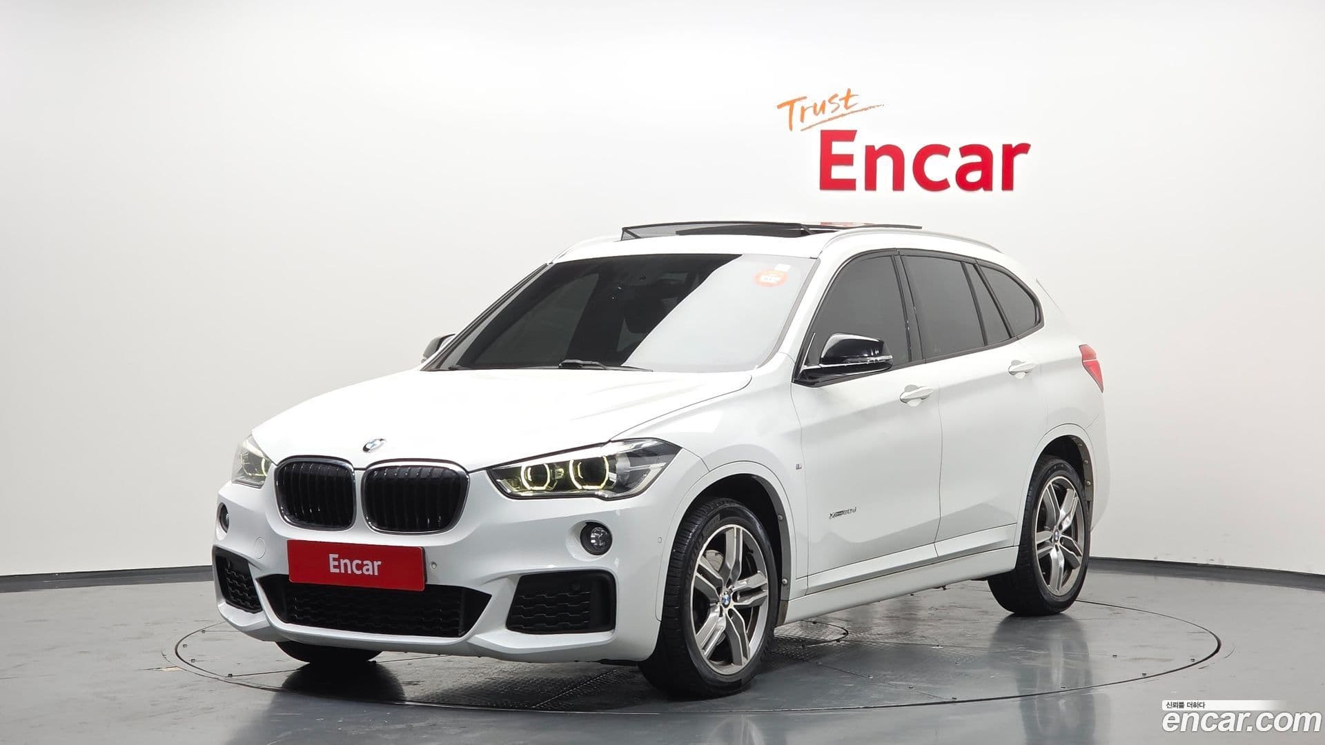 Main__Slider__Photo:X1 BMW 2016.10-0