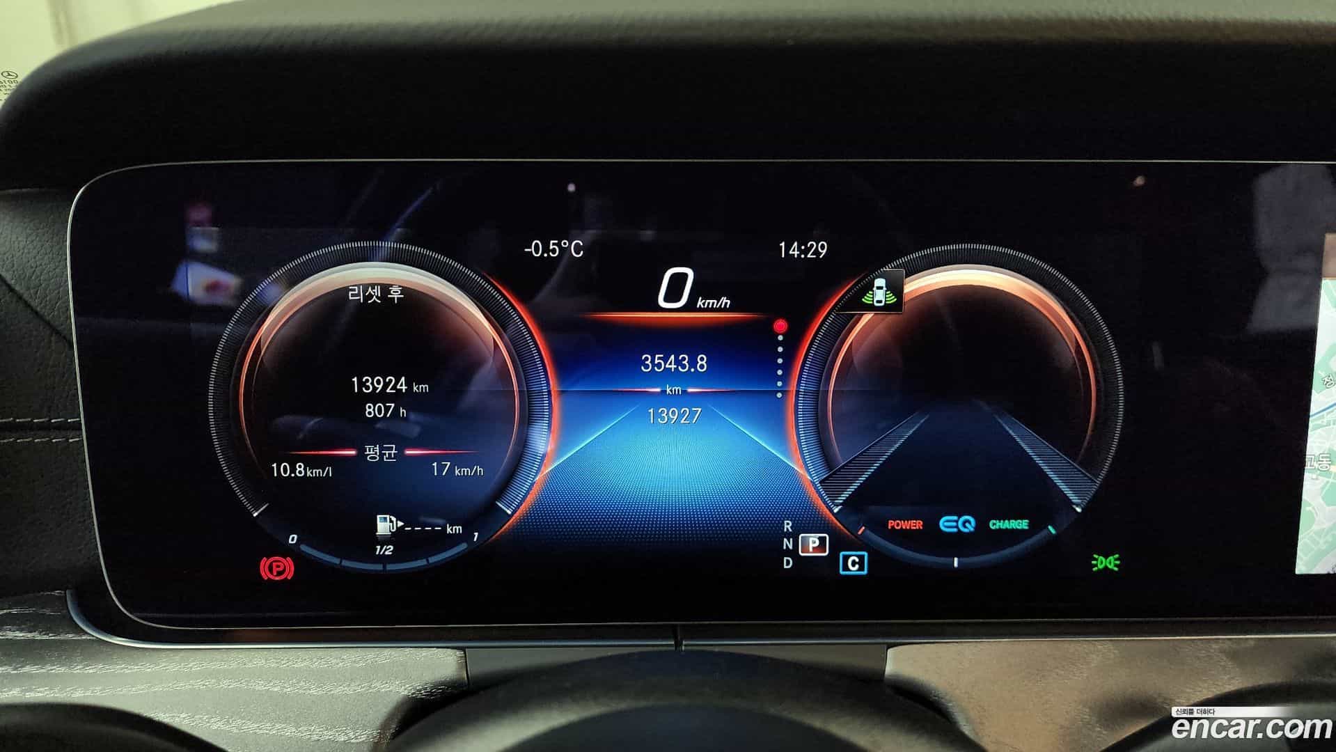 CLS-Class Mercedes-Benz 2023.1-INNER-008